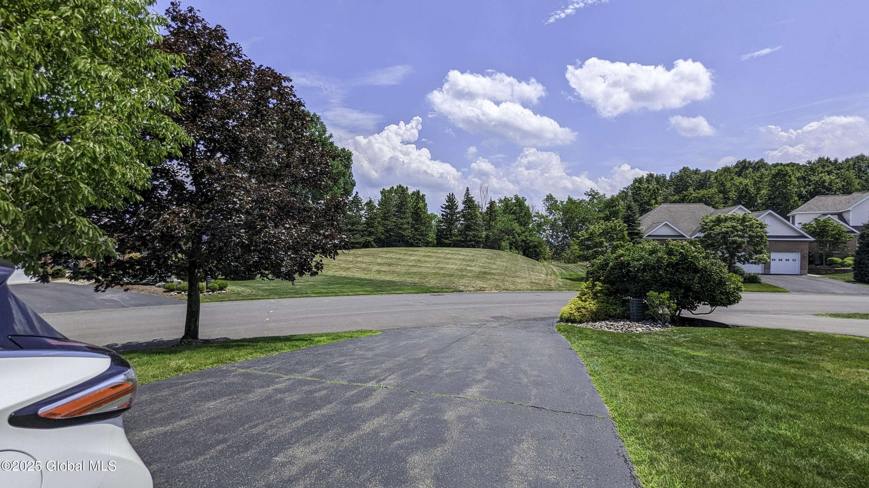 Colonie, NY 12110,15 Cheshire Way