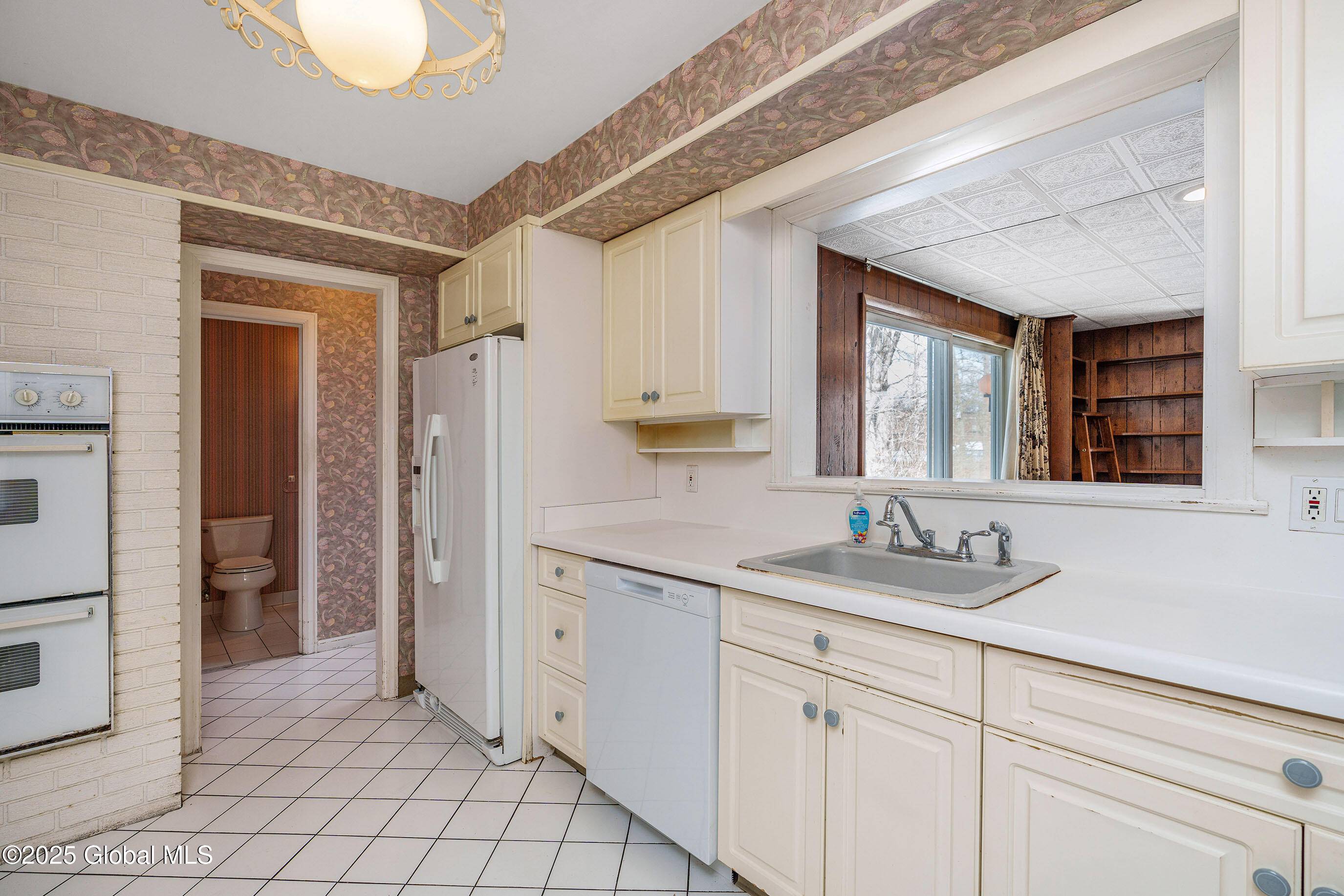 Albany, NY 12208,315 Hackett Boulevard