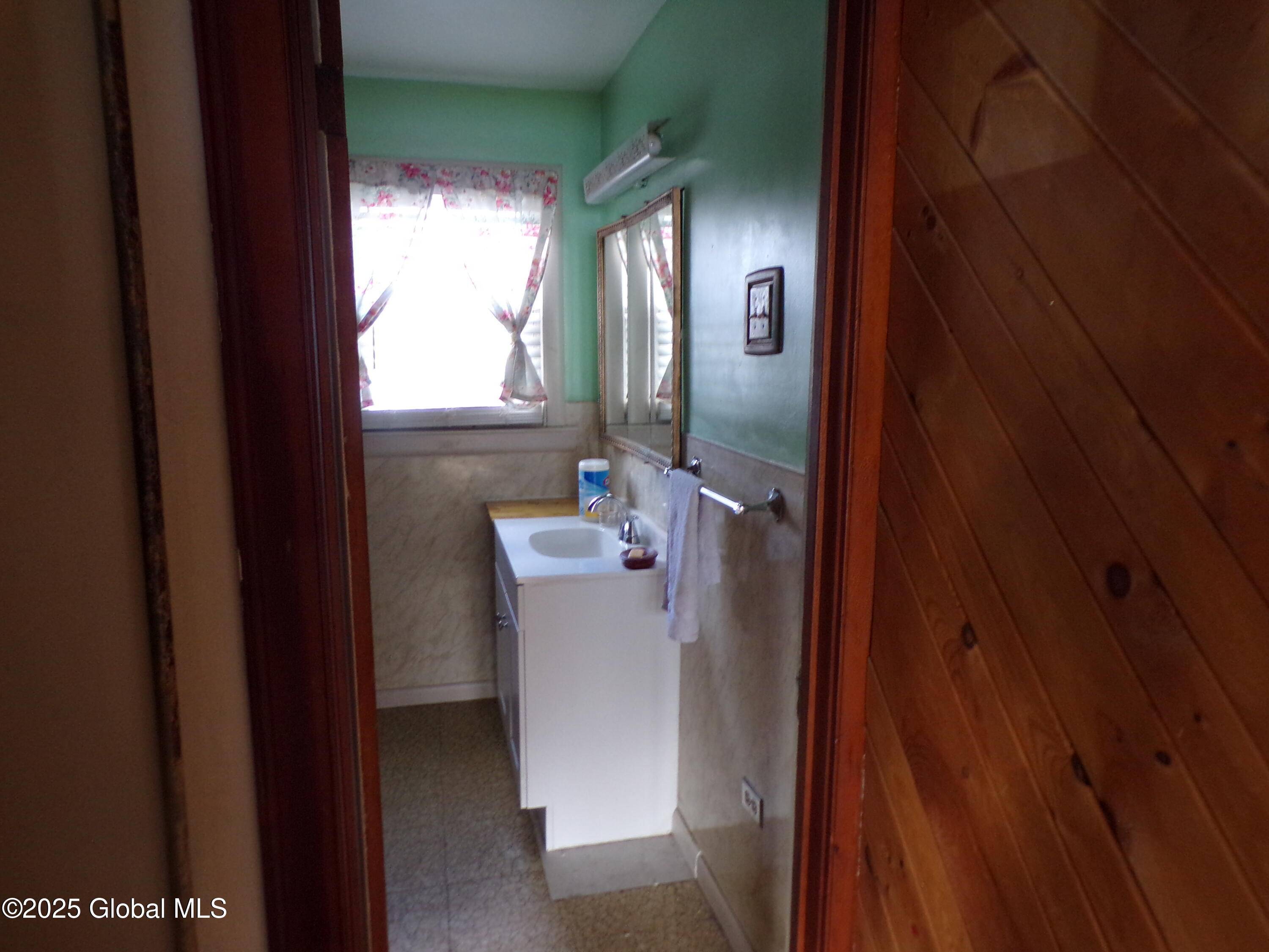Fort Edward, NY 12839,1244 Burgoyne Avenue