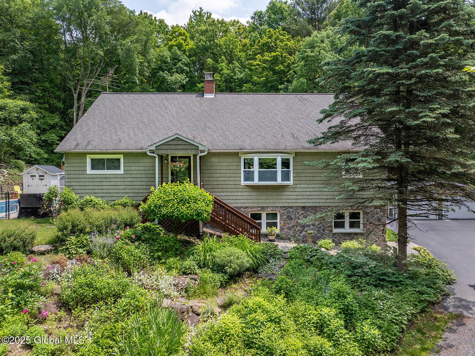 Salem, NY 12865,42 Priest Road