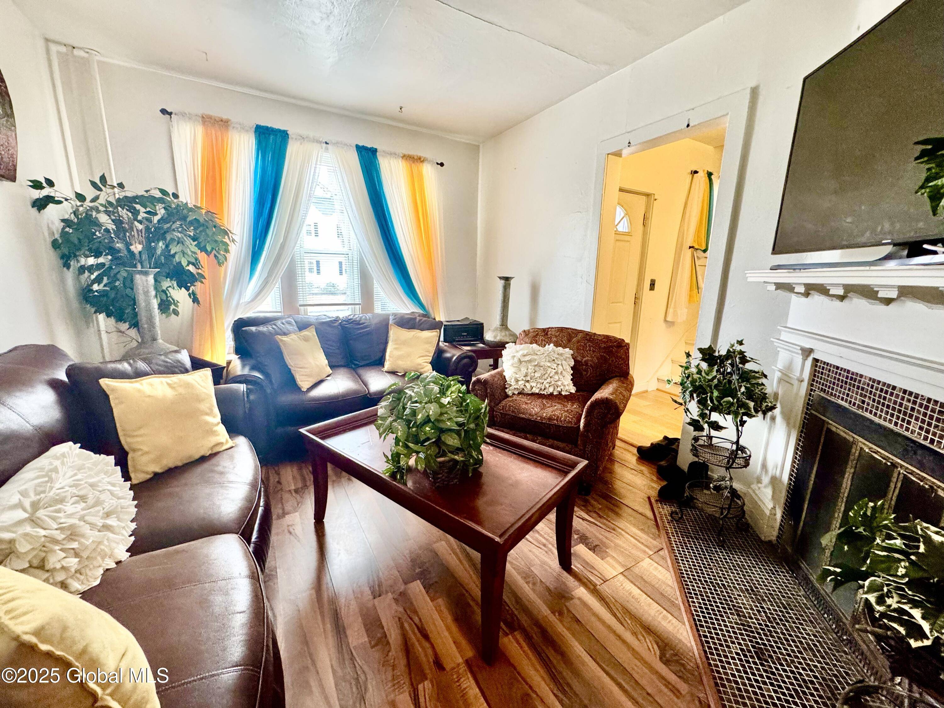 Albany, NY 12204,19 Bonheim Street