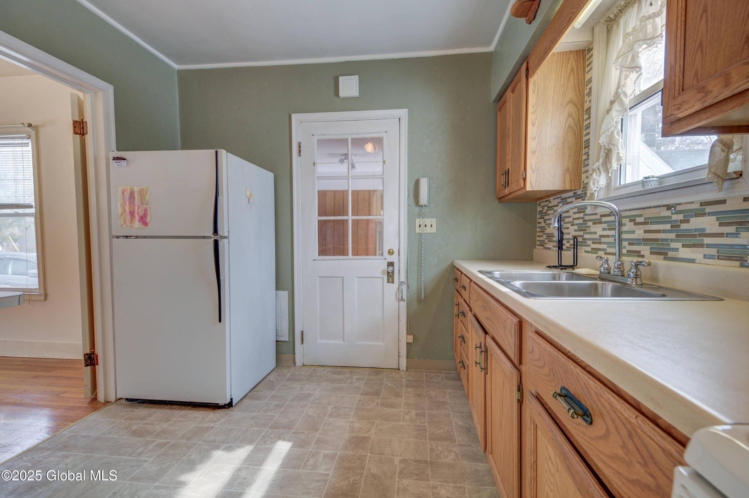 Gloversville, NY 12078,40 Newman Street