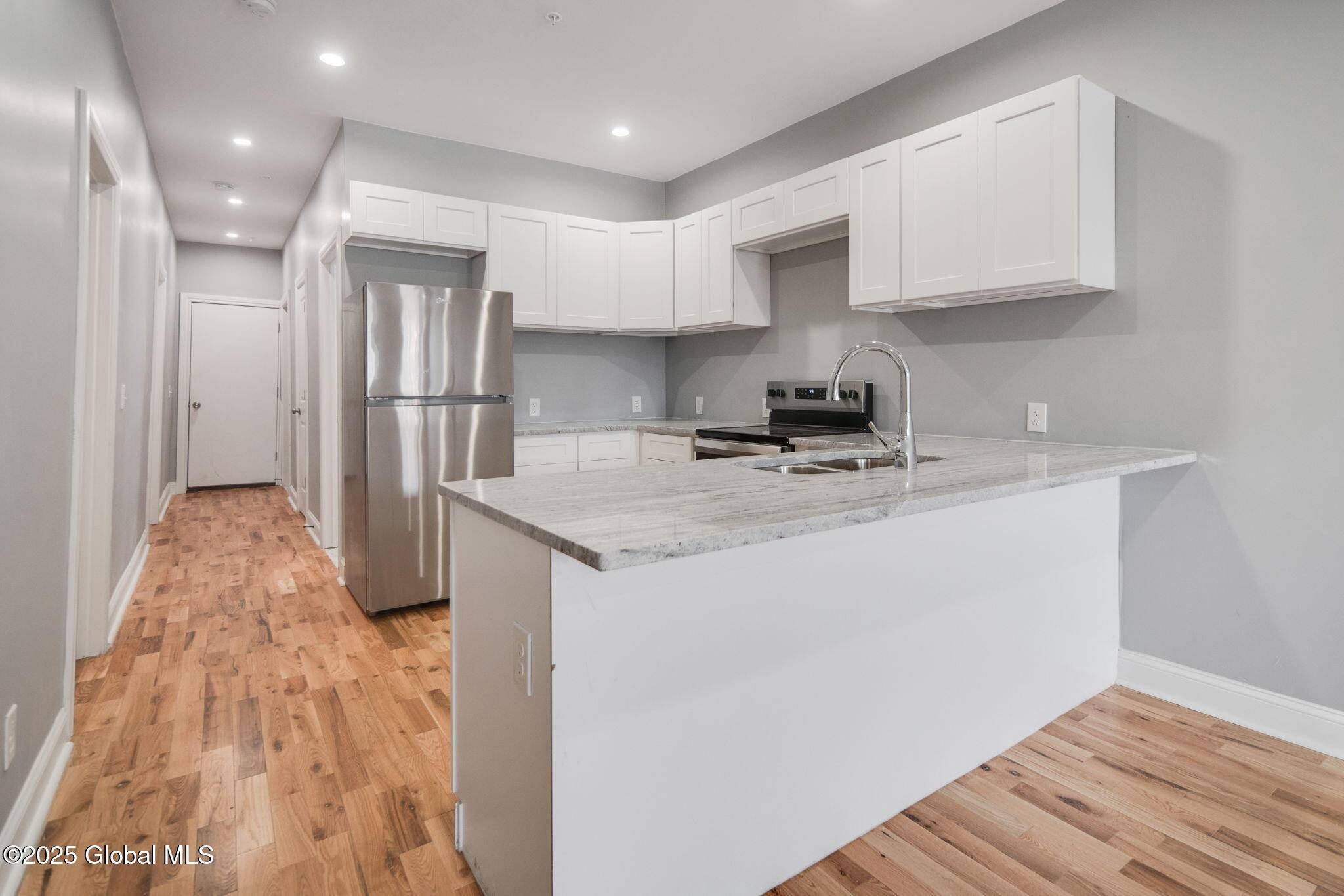 Troy, NY 12180,229 2nd Street #Unit#2