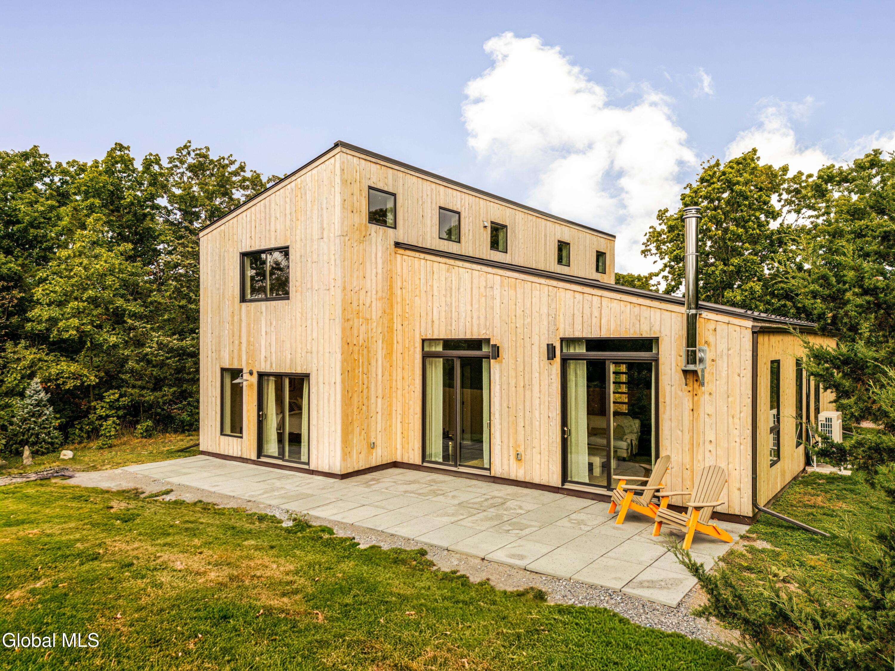 Milan, NY 12514,998 Willow Brook Road