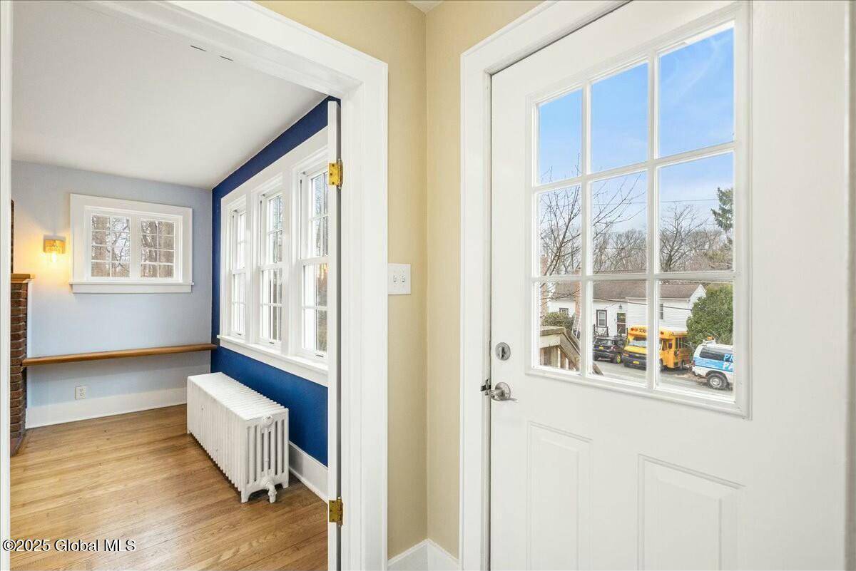 Brunswick, NY 12182,20 Russell Court
