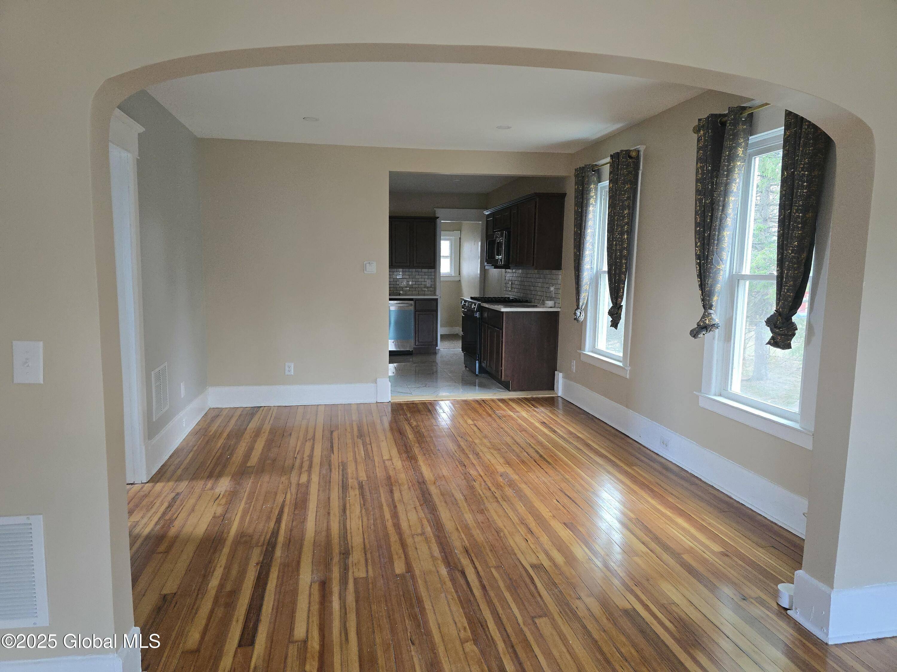 Scotia, NY 12302,16 Halcyon Street #2
