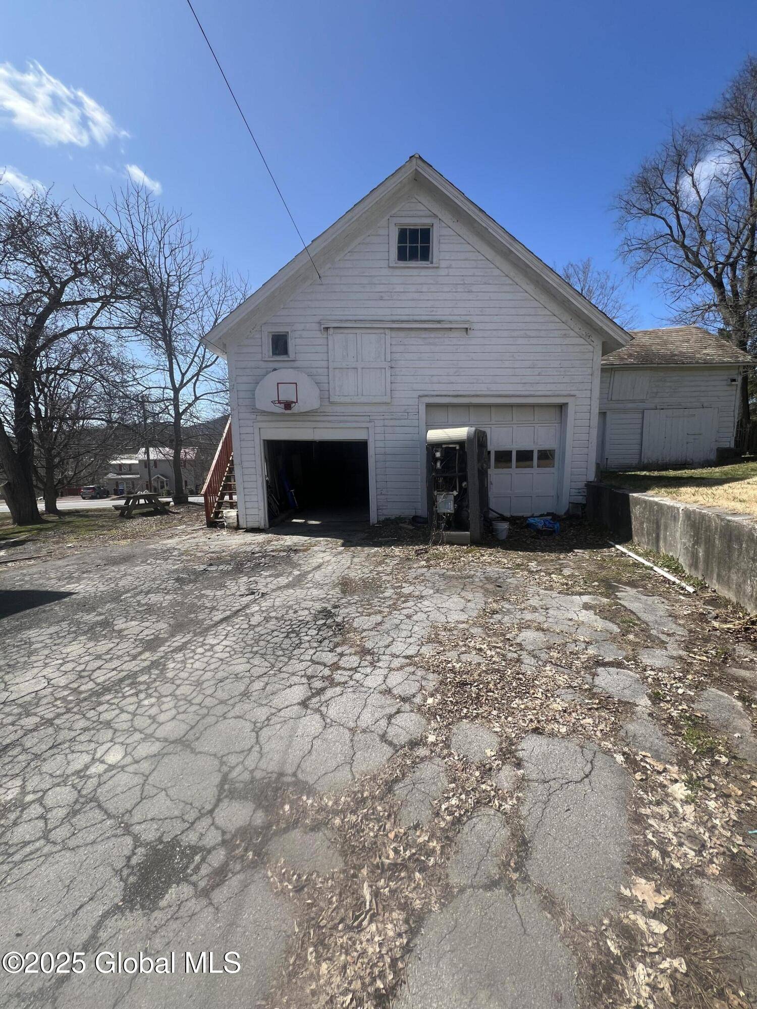 Granville, NY 12832,17 Pine Street