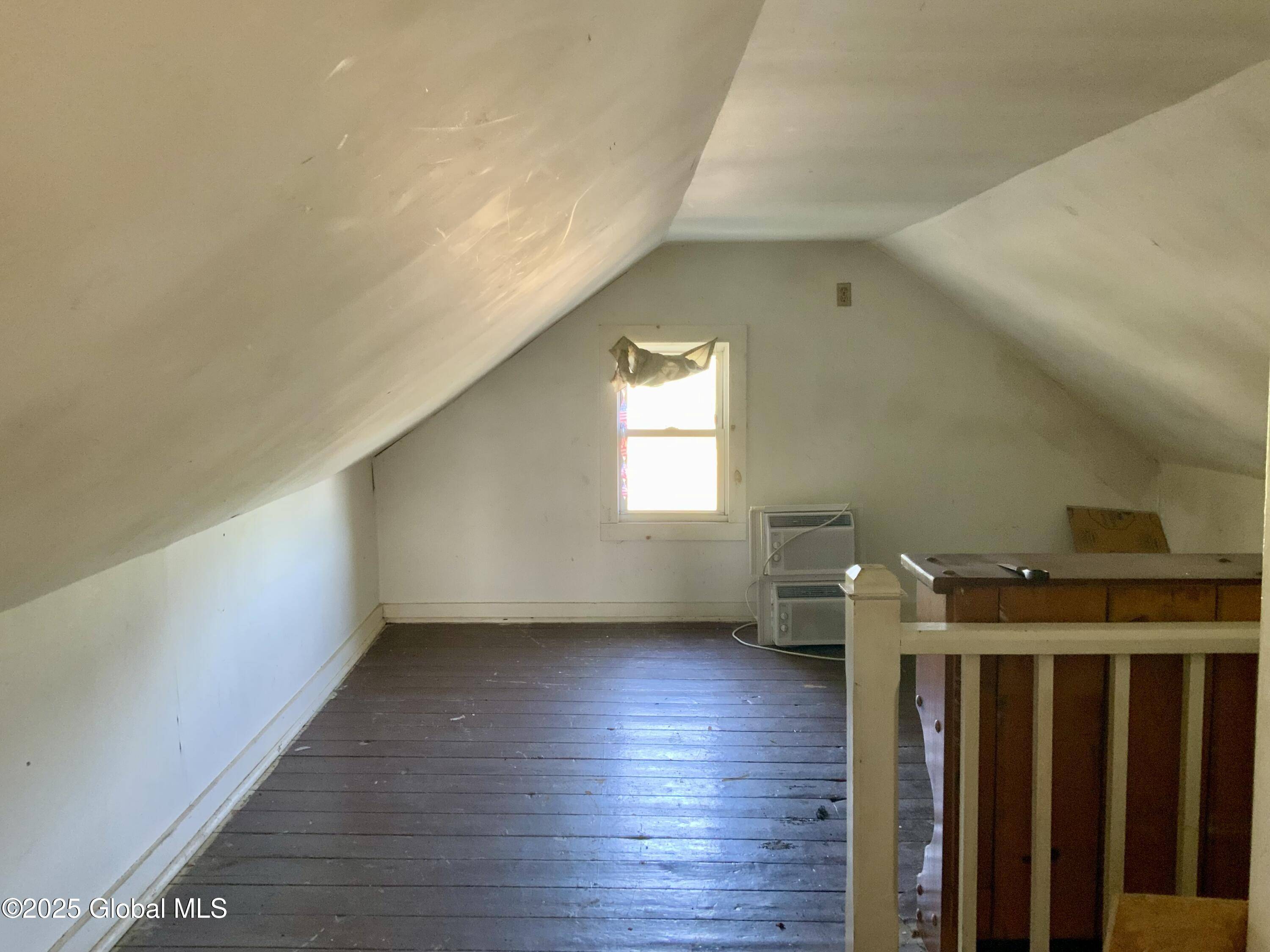 Kinderhook, NY 12106,2198 US-9