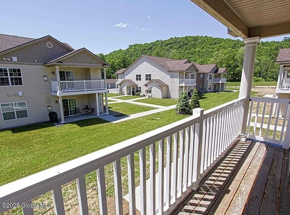Wilton, NY 12831,708 Saratoga Road #100
