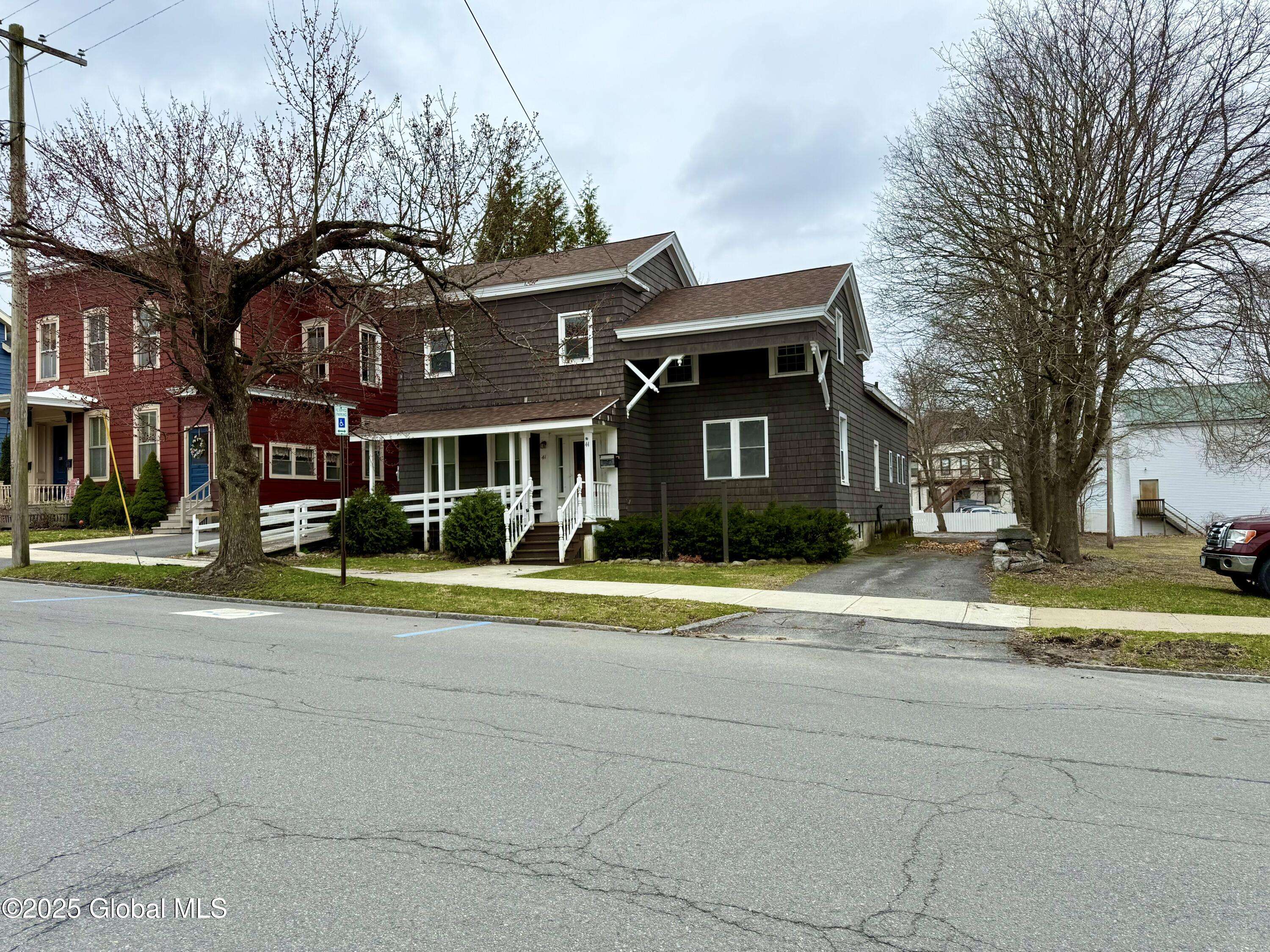 Johnstown, NY 12095,41 S Perry Street