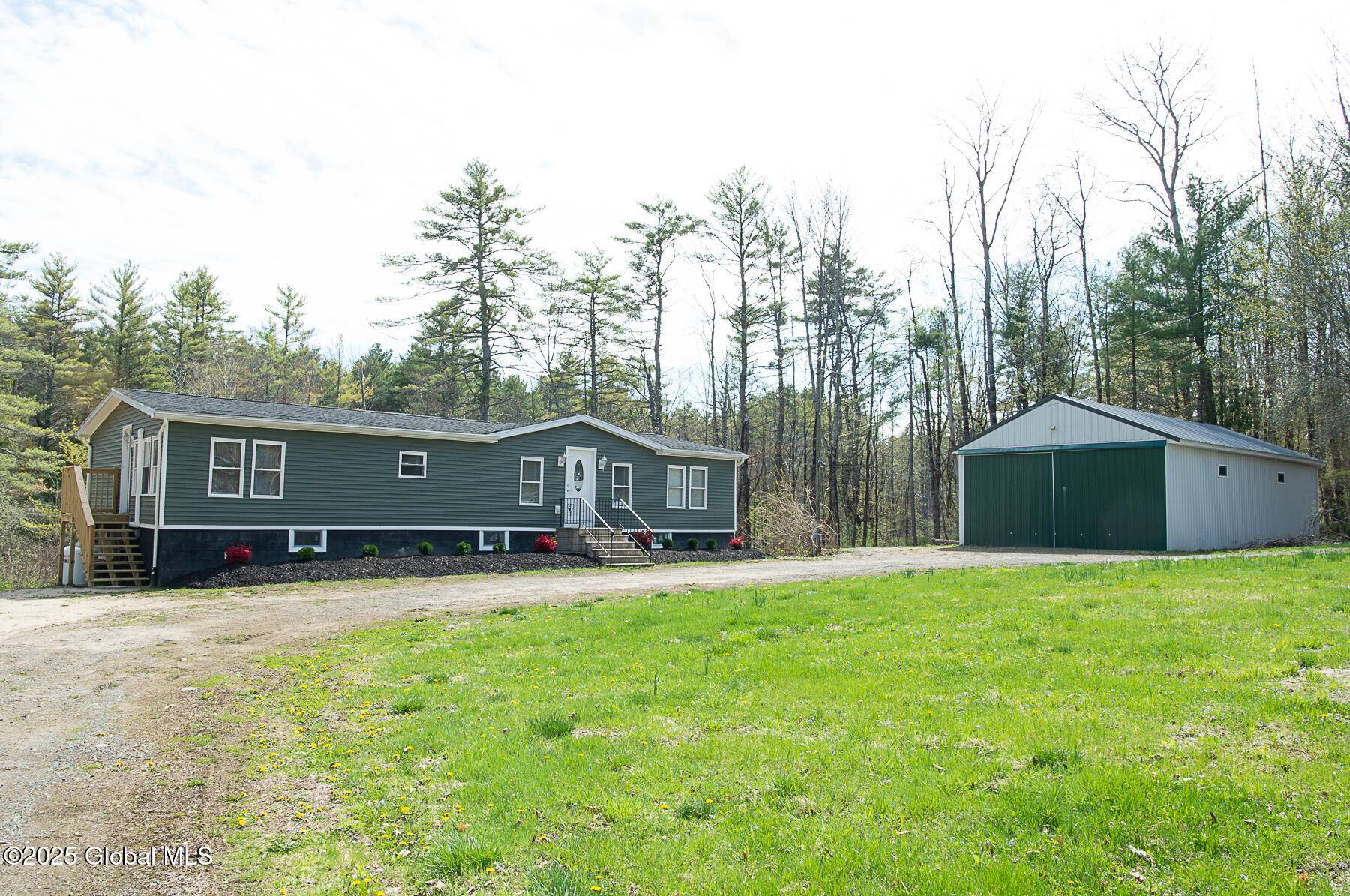 Gloversville, NY 12078,386 Griffis Road