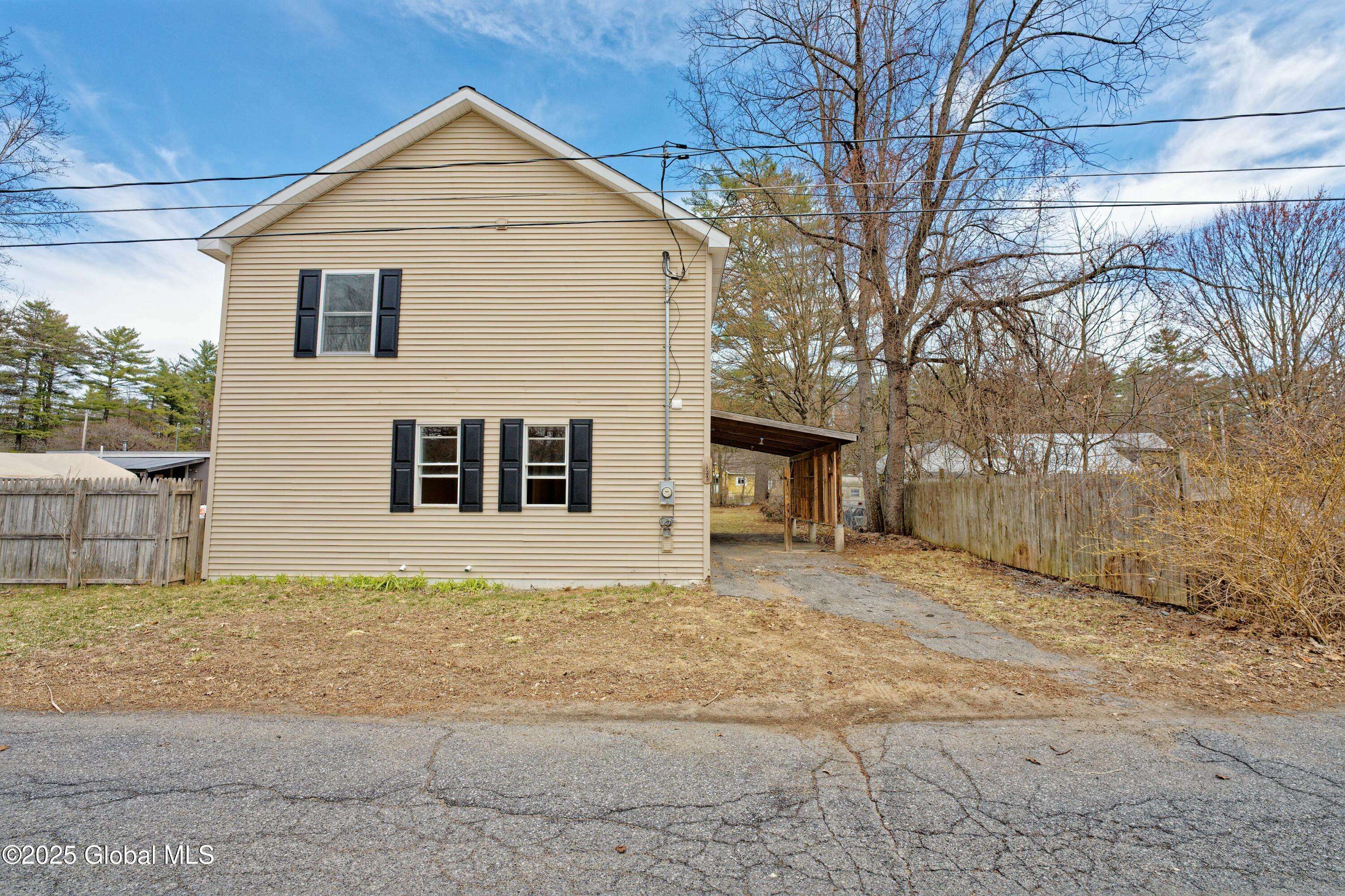 Lake Luzerne, NY 12846,122 Harris Avenue