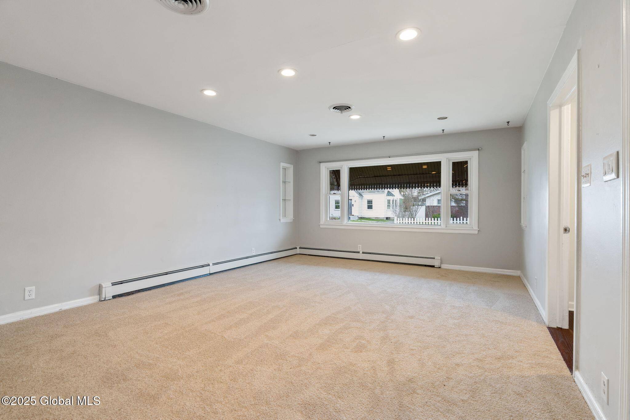 Albany, NY 12208,39 Kakely Street
