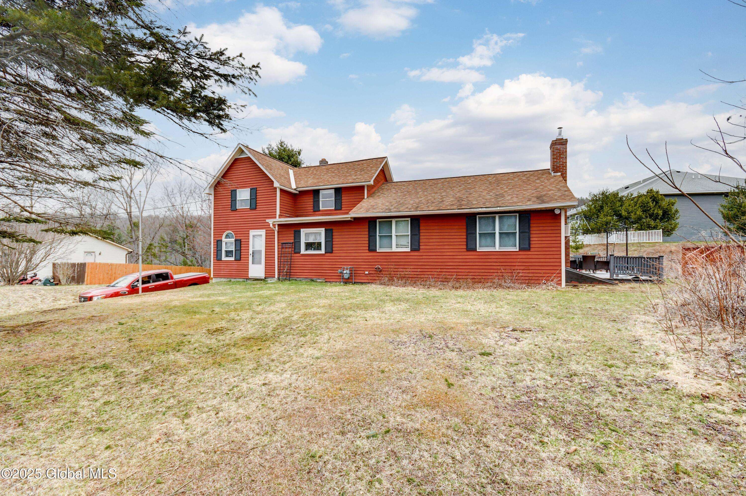 Gloversville, NY 12078,86 W State Street