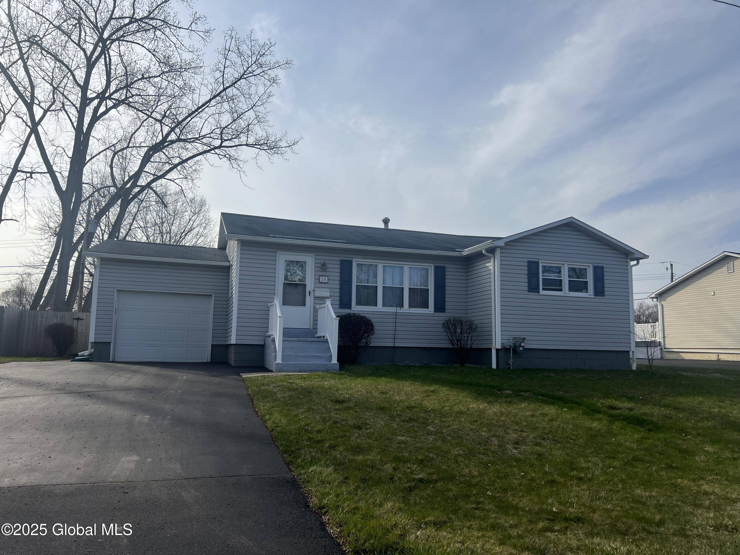 Colonie, NY 12205,20 Thoroughbred Lane