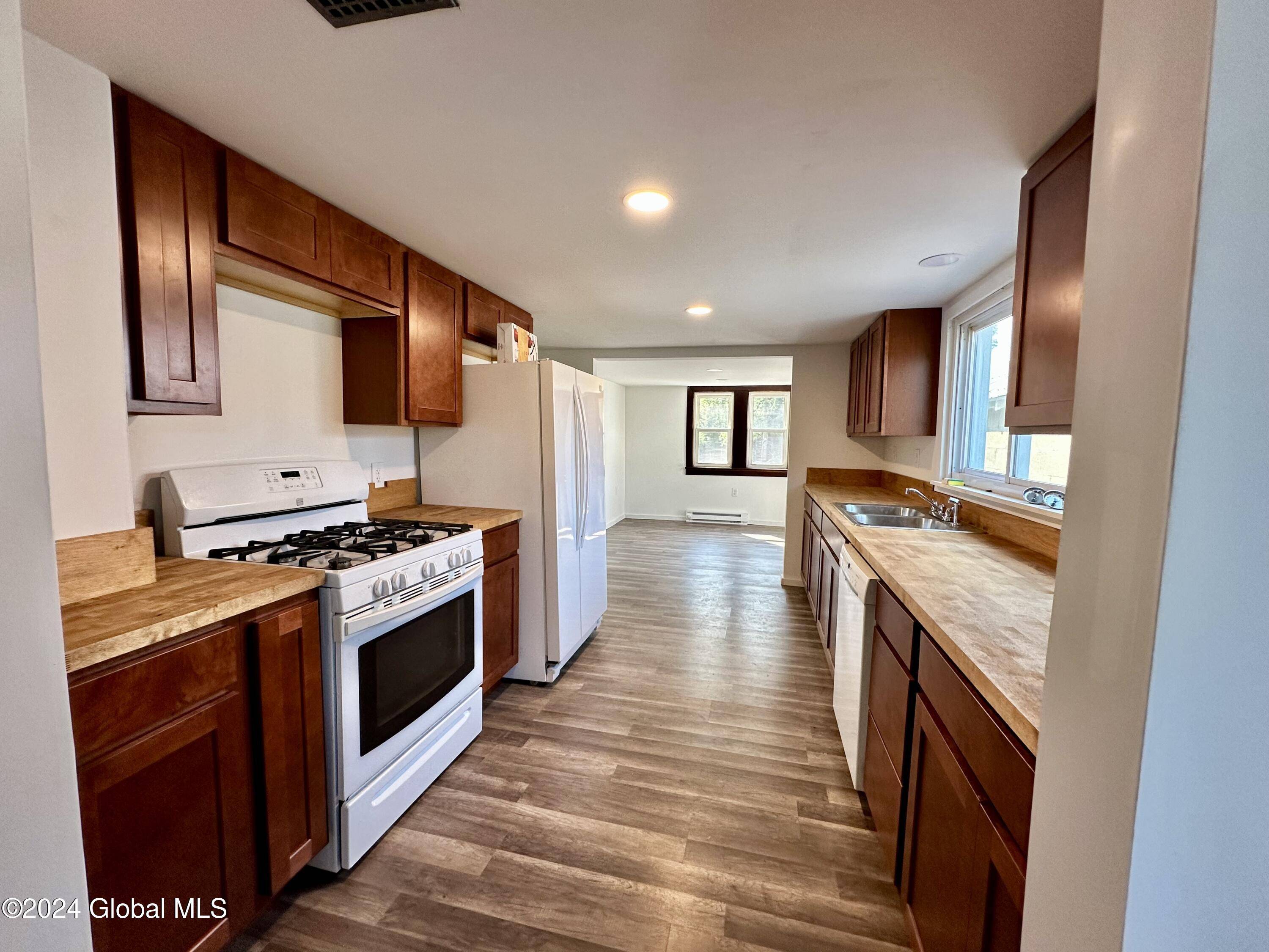 Lake Luzerne, NY 12846,1965 Call Street