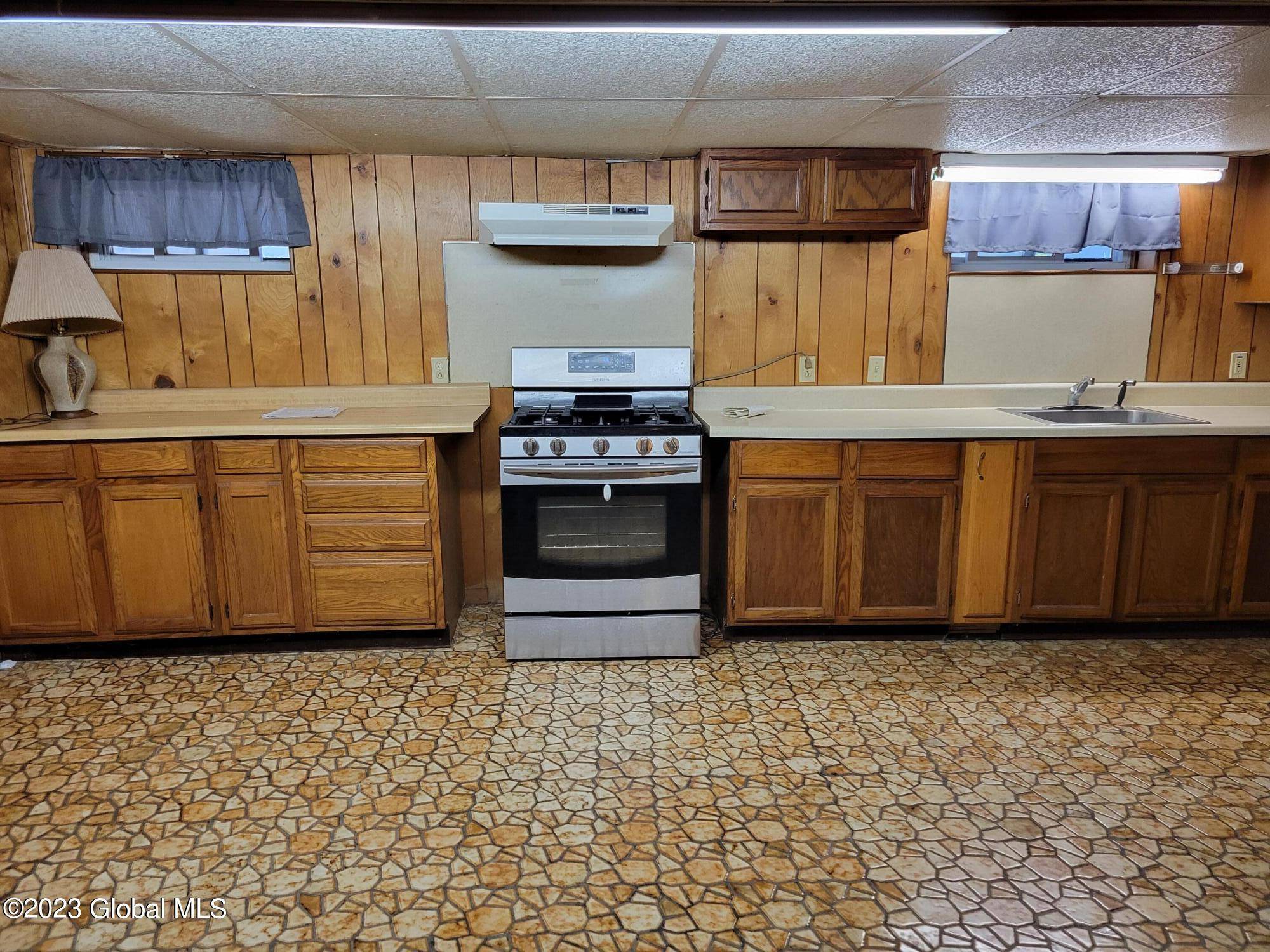 Albany, NY 12208,354 New Scotland Avenue #B