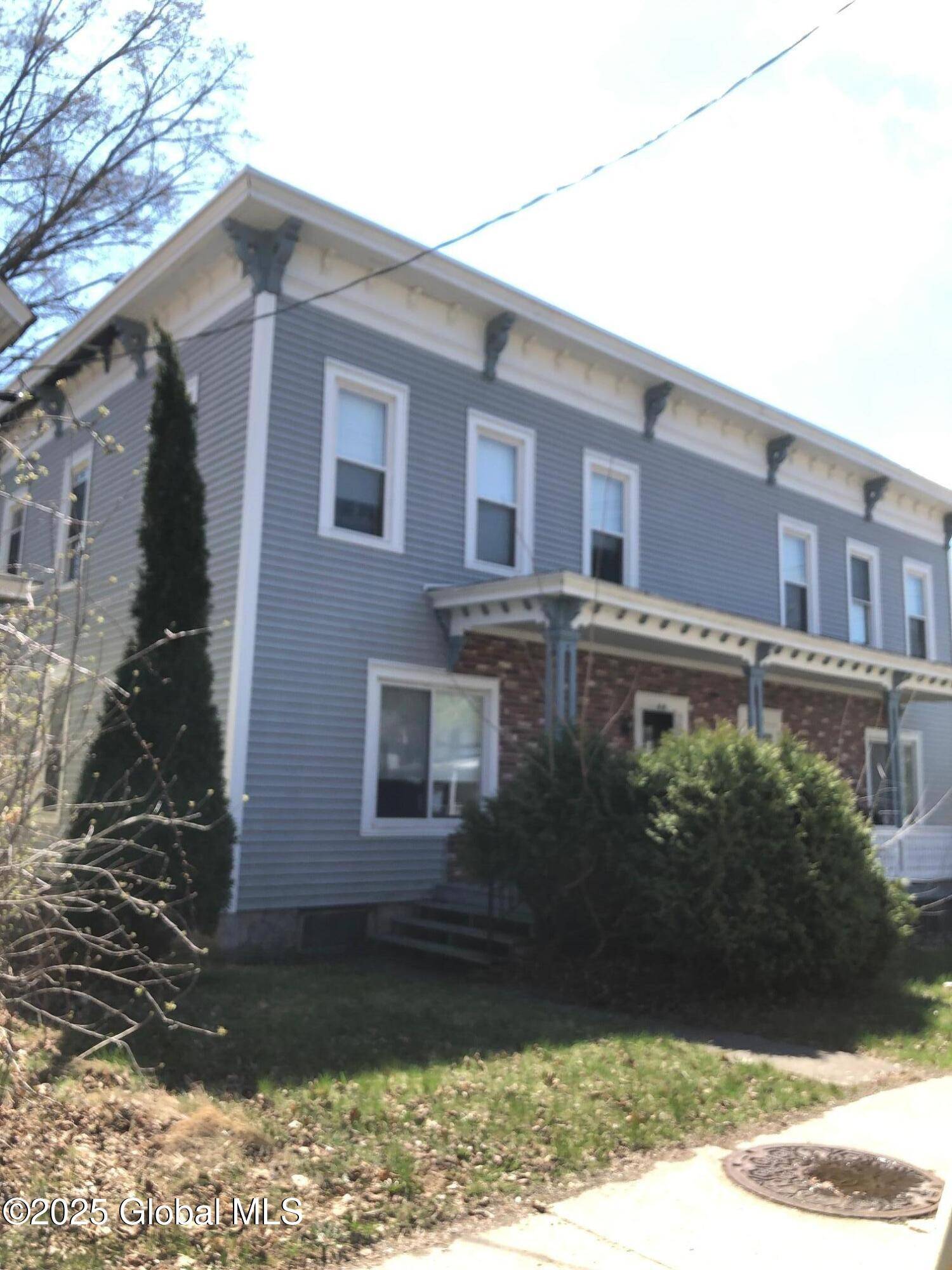 Greenwich, NY 12834,40-42 Hill Street