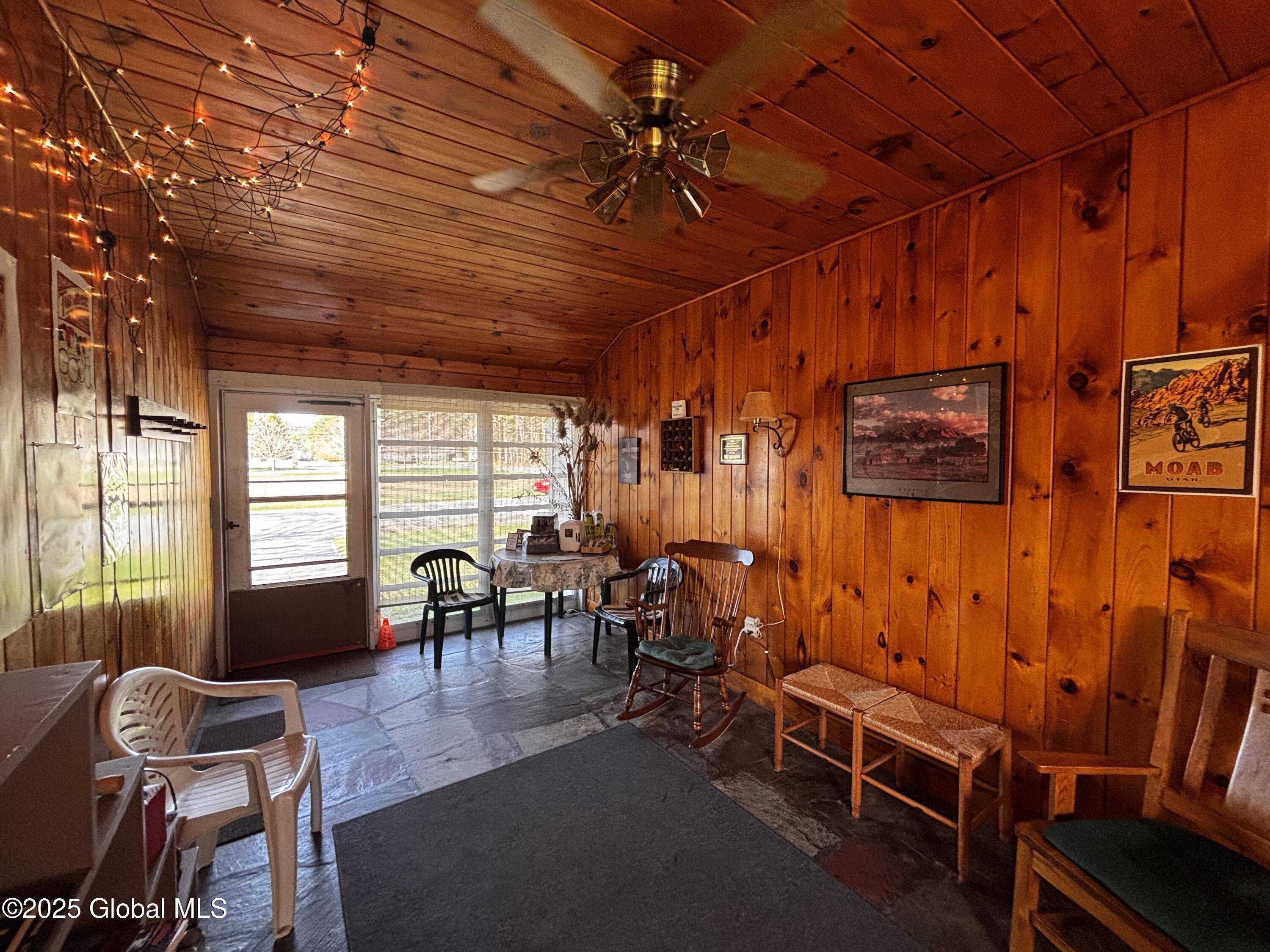 Warrensburg, NY 12885,26 4th Avenue
