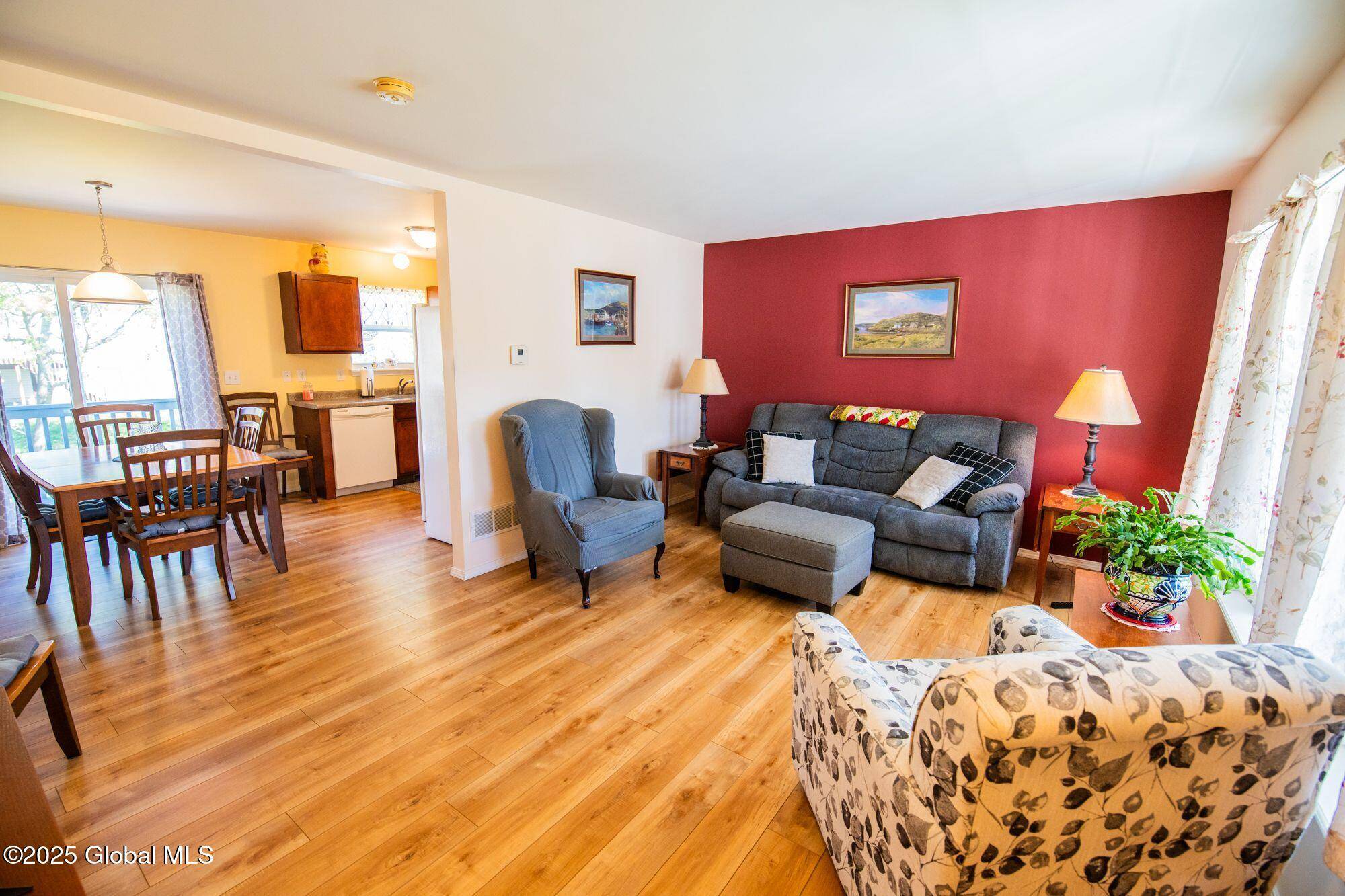 Glens Falls, NY 12801,17 W State Street