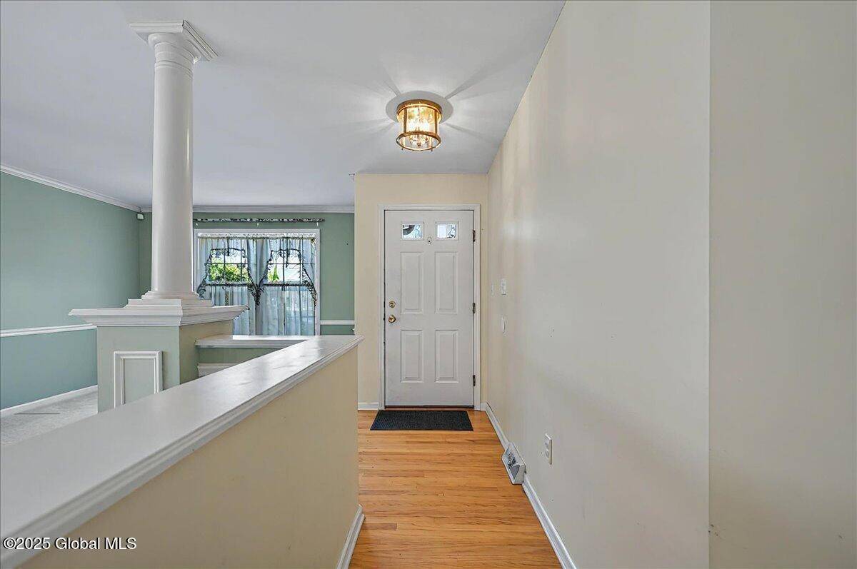 Clifton Park, NY 12065,4 Meadow Run