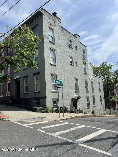 Albany, NY 12210,35 Ten Broeck Street