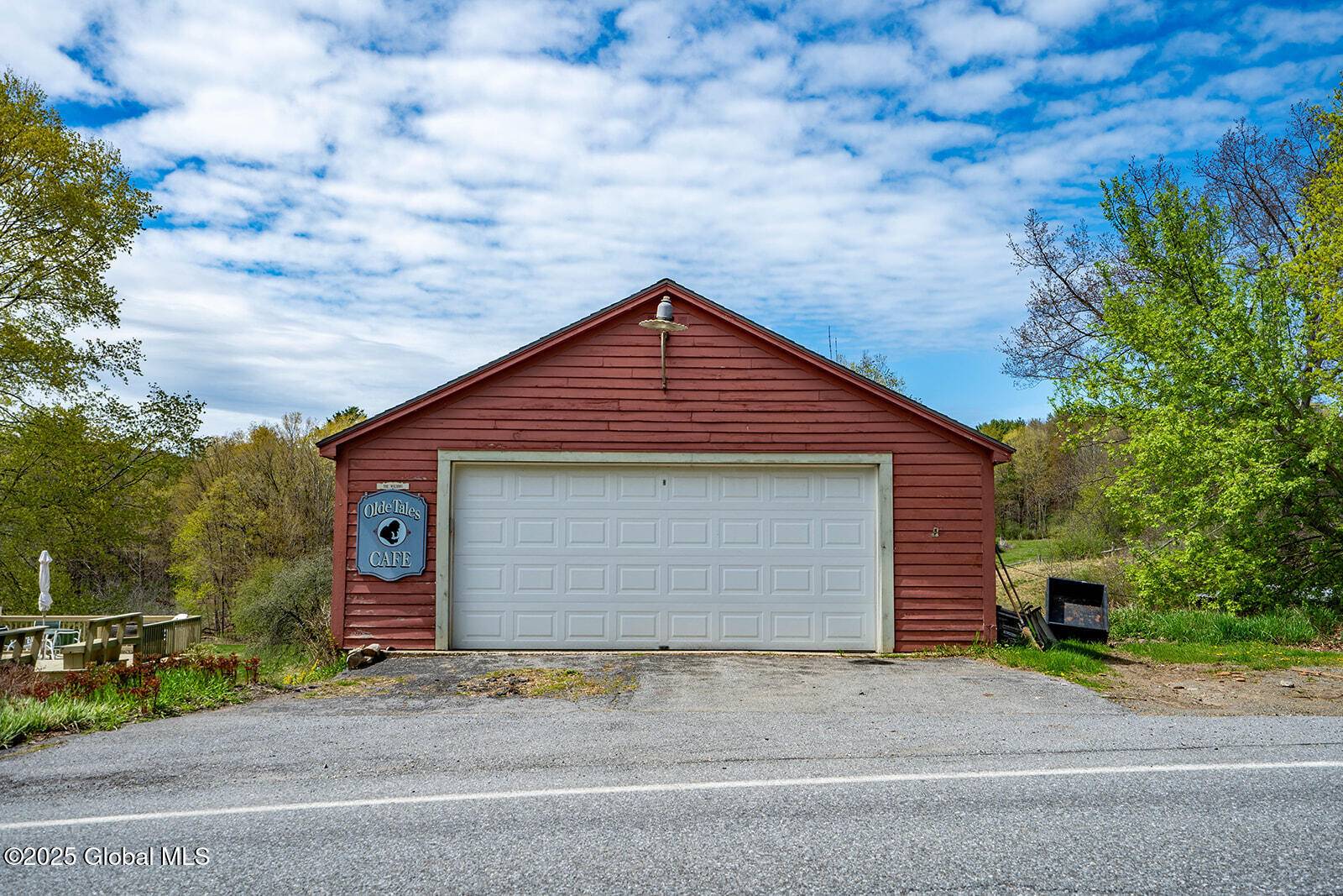 Salem, NY 12873,807 County Route 64