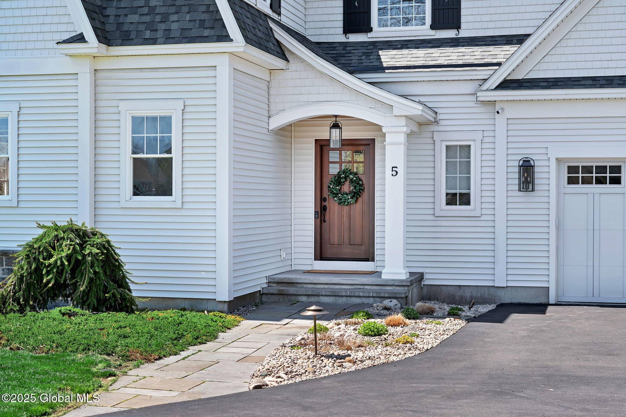 Clifton Park, NY 12148,5 Pickett Lane