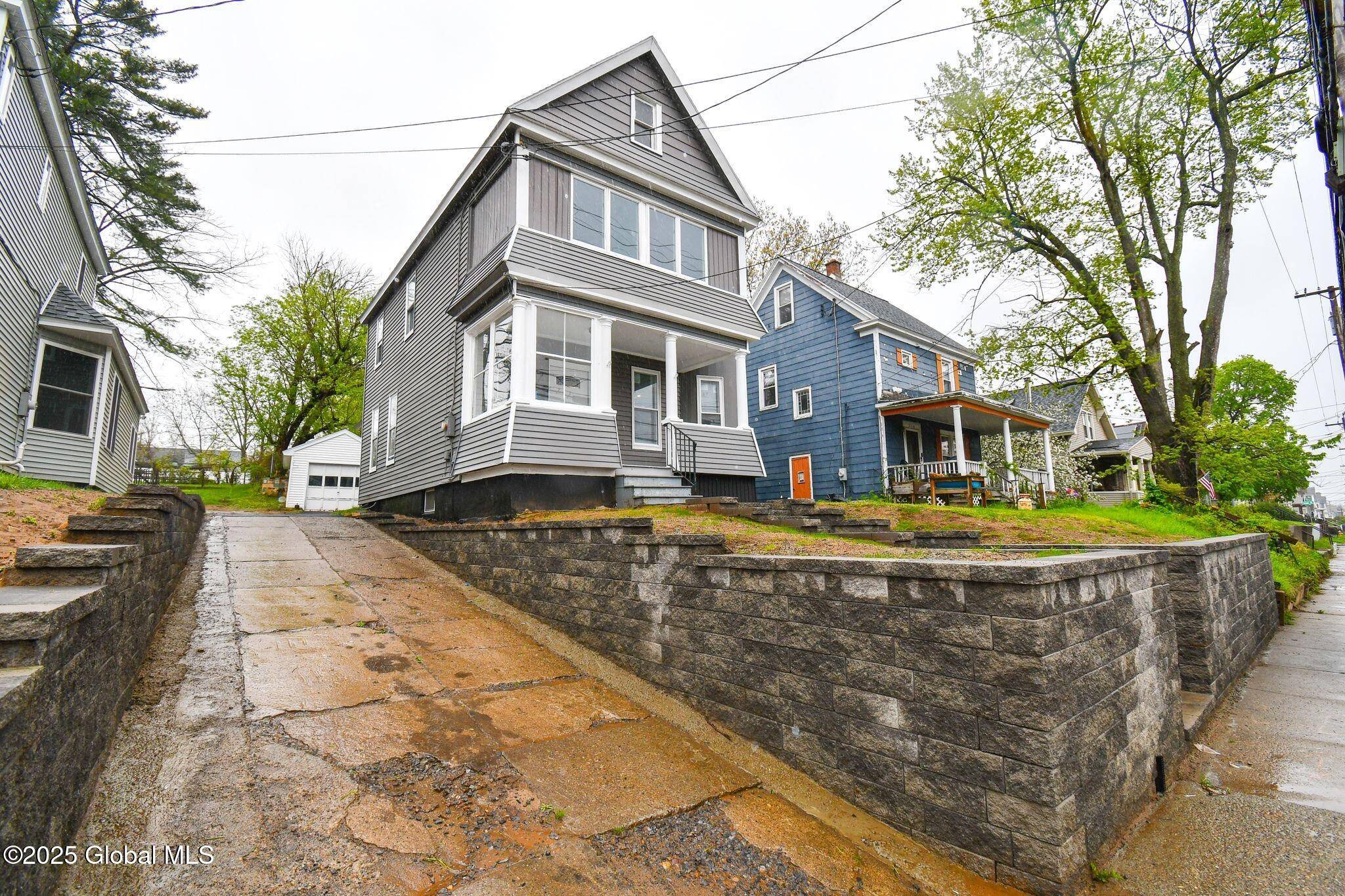 Glenville, NY 12302,352 Mohawk Avenue