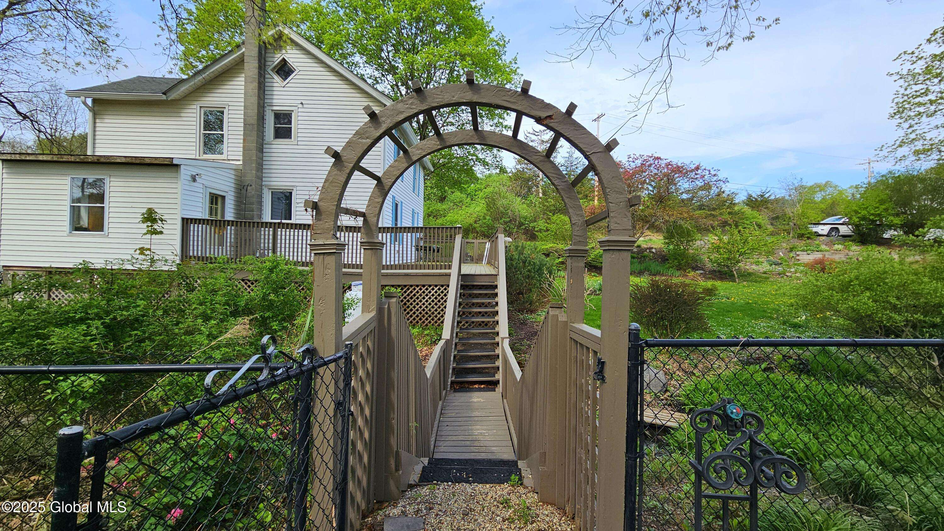 Ghent, NY 12075,82 County Route 9
