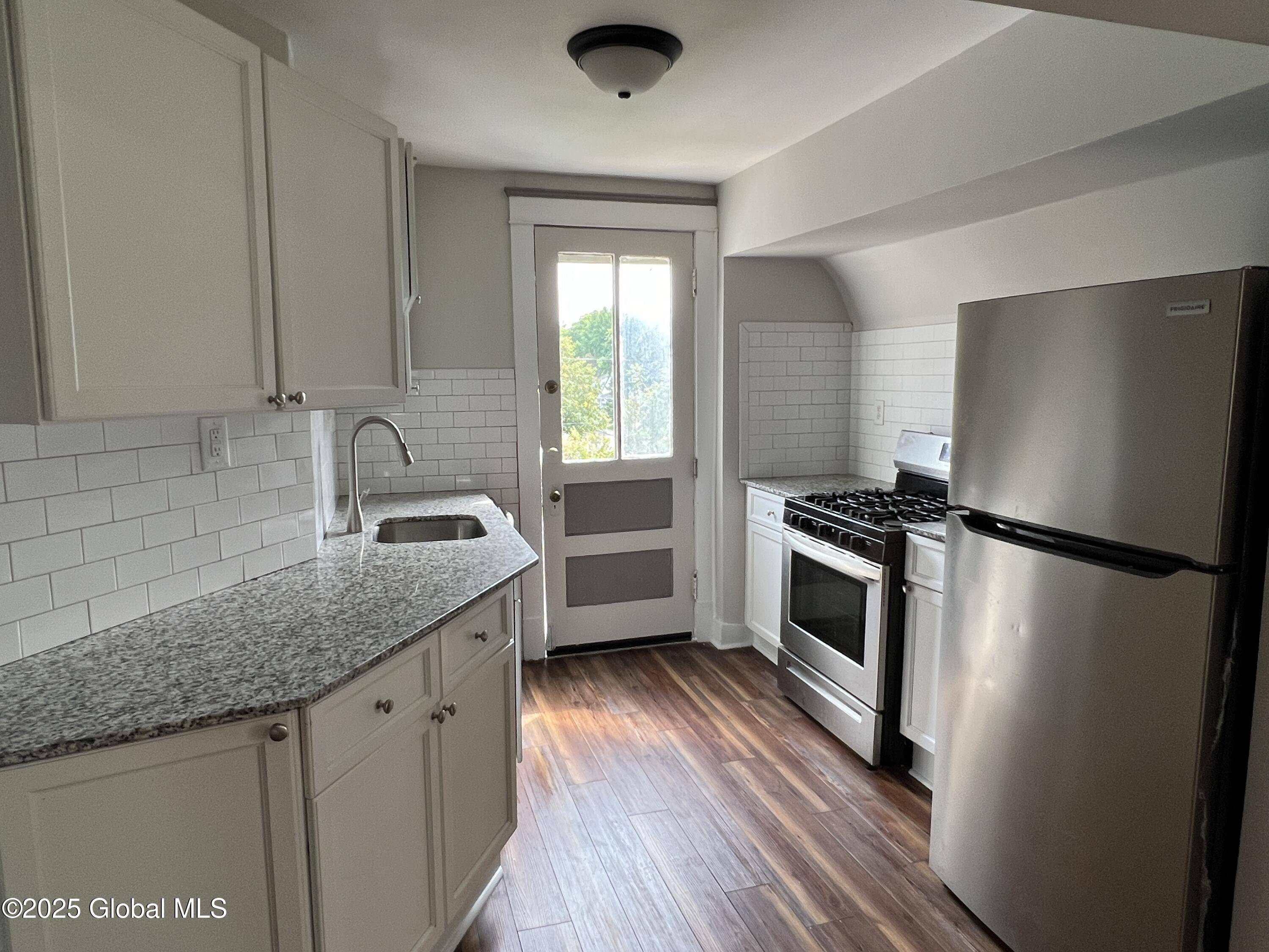 Schenectady, NY 12308,1084 Wendell Avenue #5