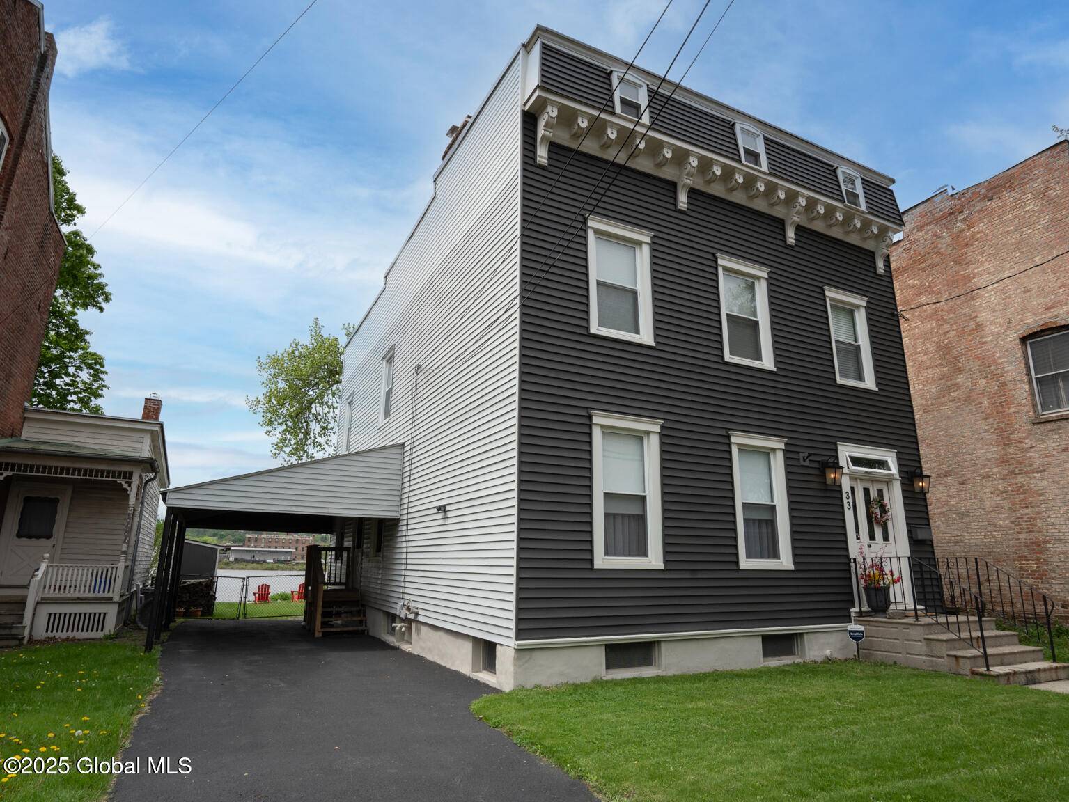 Rensselaer, NY 12144,33 Broadway