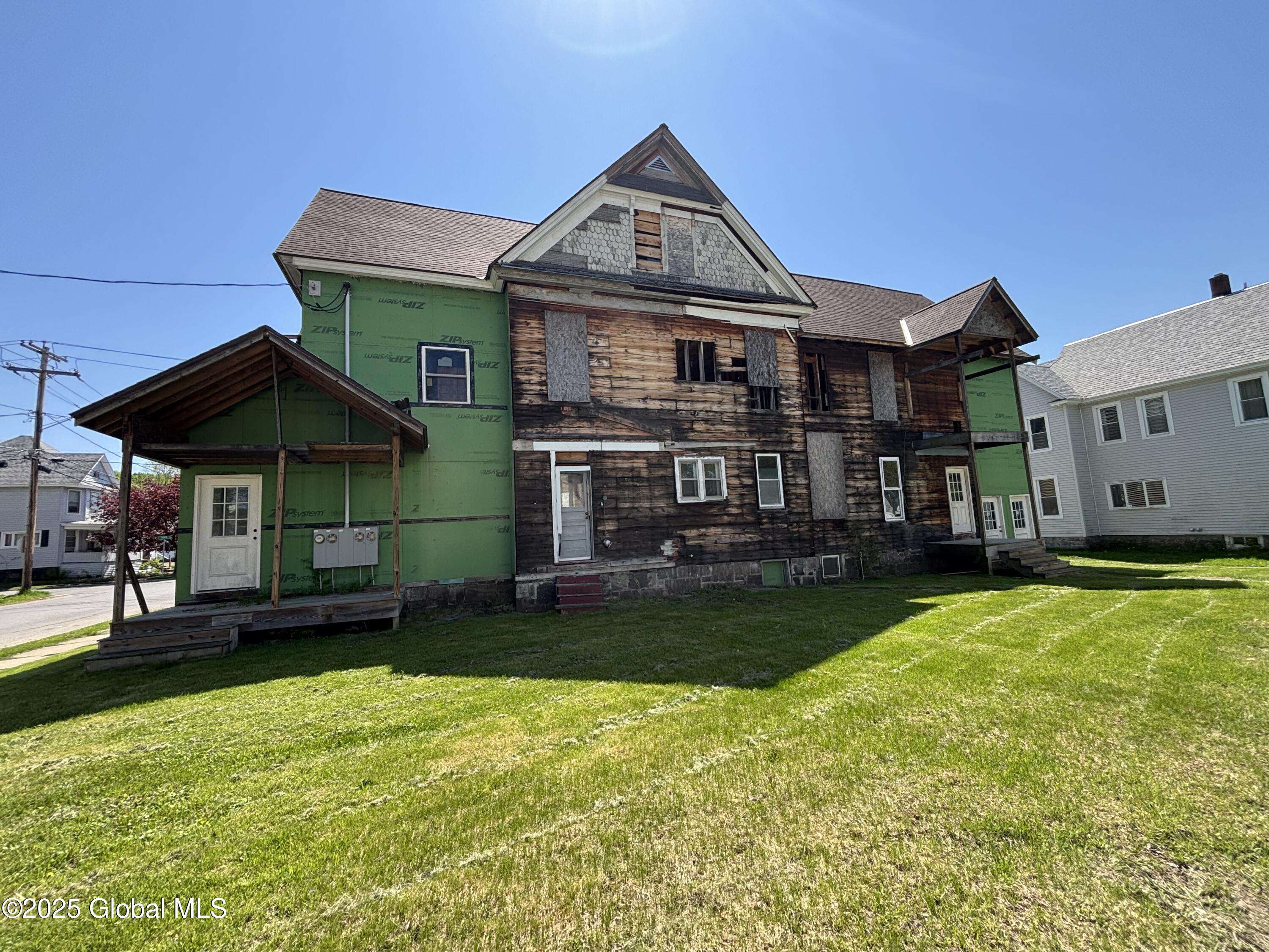 Gloversville, NY 12078,21 North Street