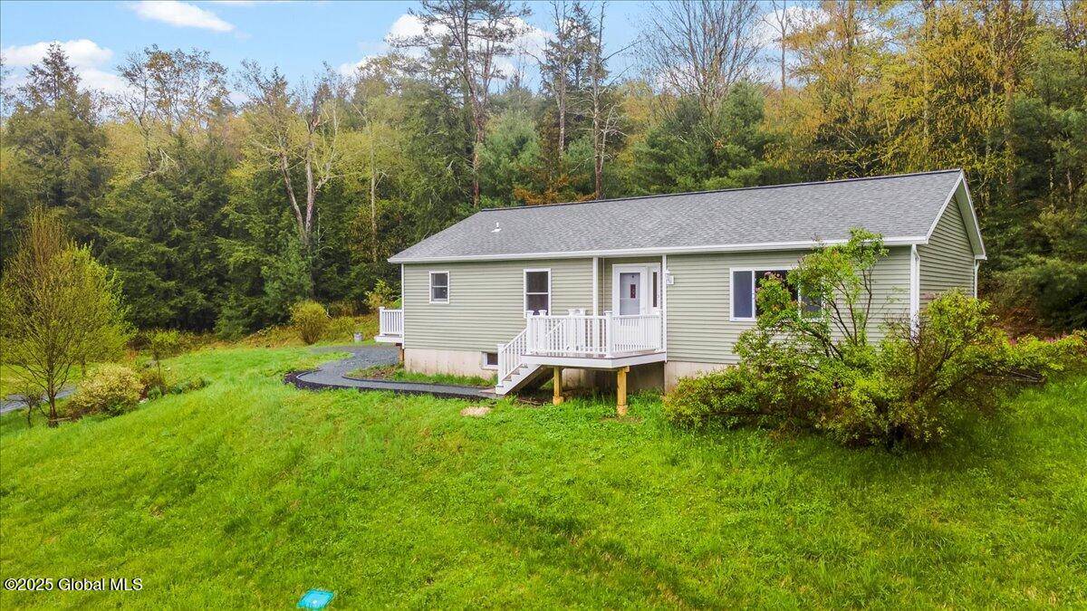 Poestenkill, NY 12018,452 Blue Factory Road