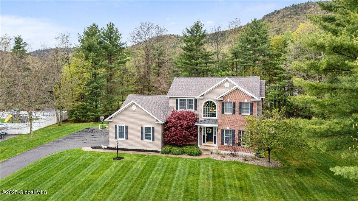 Queensbury, NY 12804,13 Noble Way