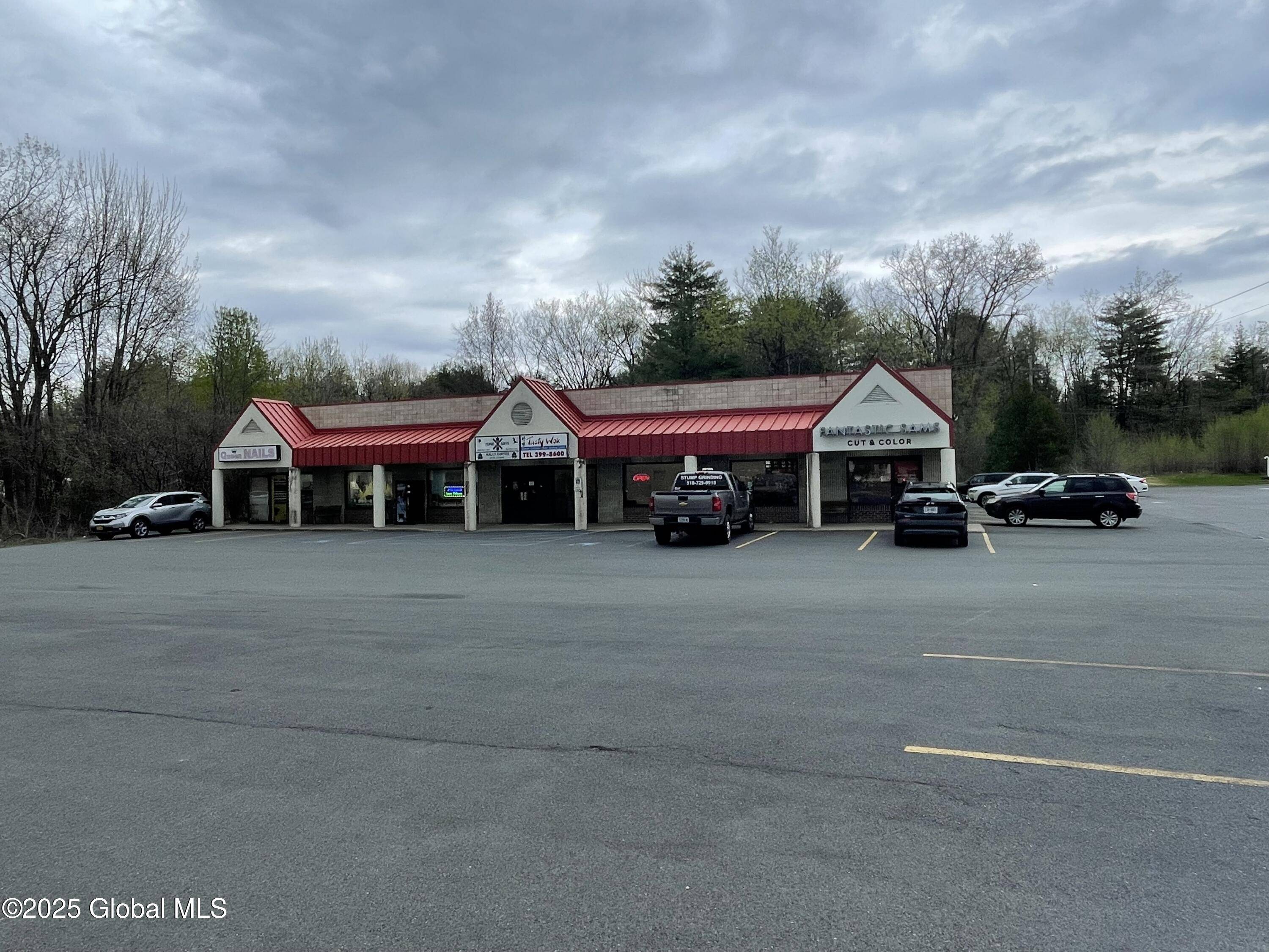 Glenville, NY 12302,272 Saratoga Road