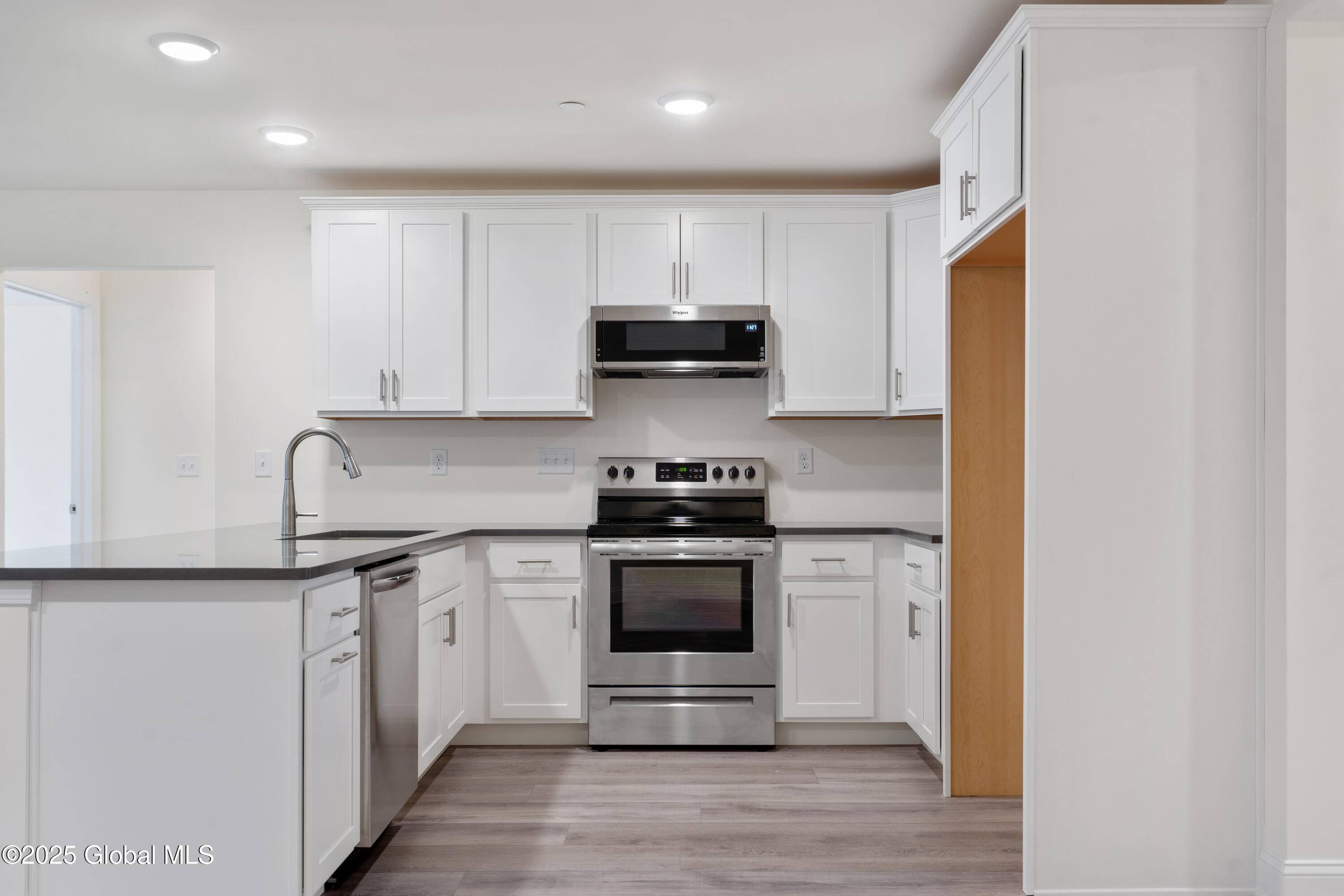 Rotterdam, NY 12306,129 Carriage Boulevard