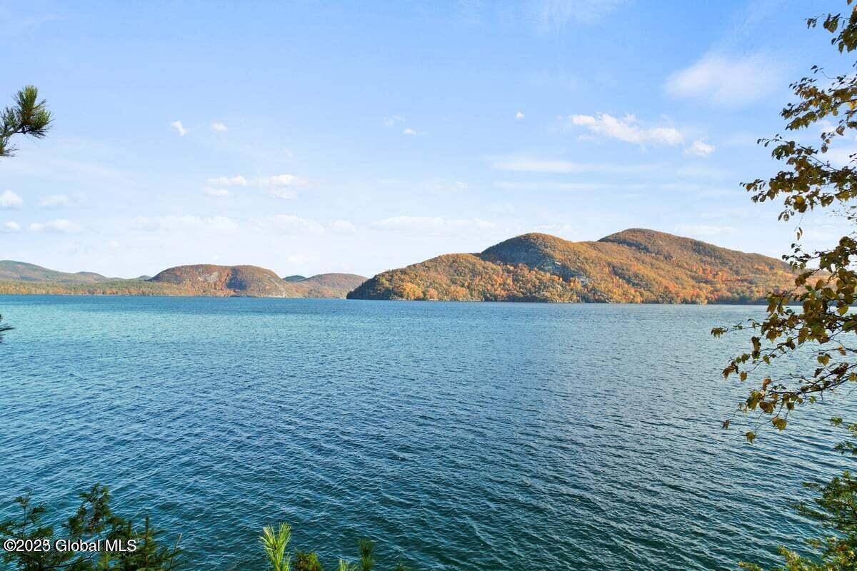 Hague, NY 12836,125 N Friends Point N Drive