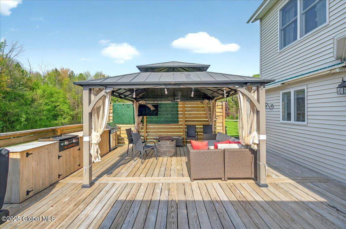 Clifton Park, NY 12148,118 Appleton Road