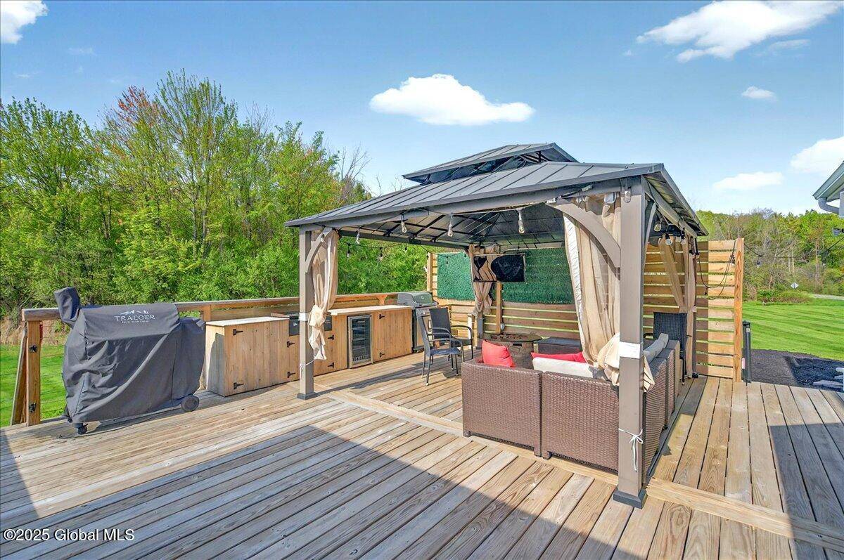 Clifton Park, NY 12148,118 Appleton Road