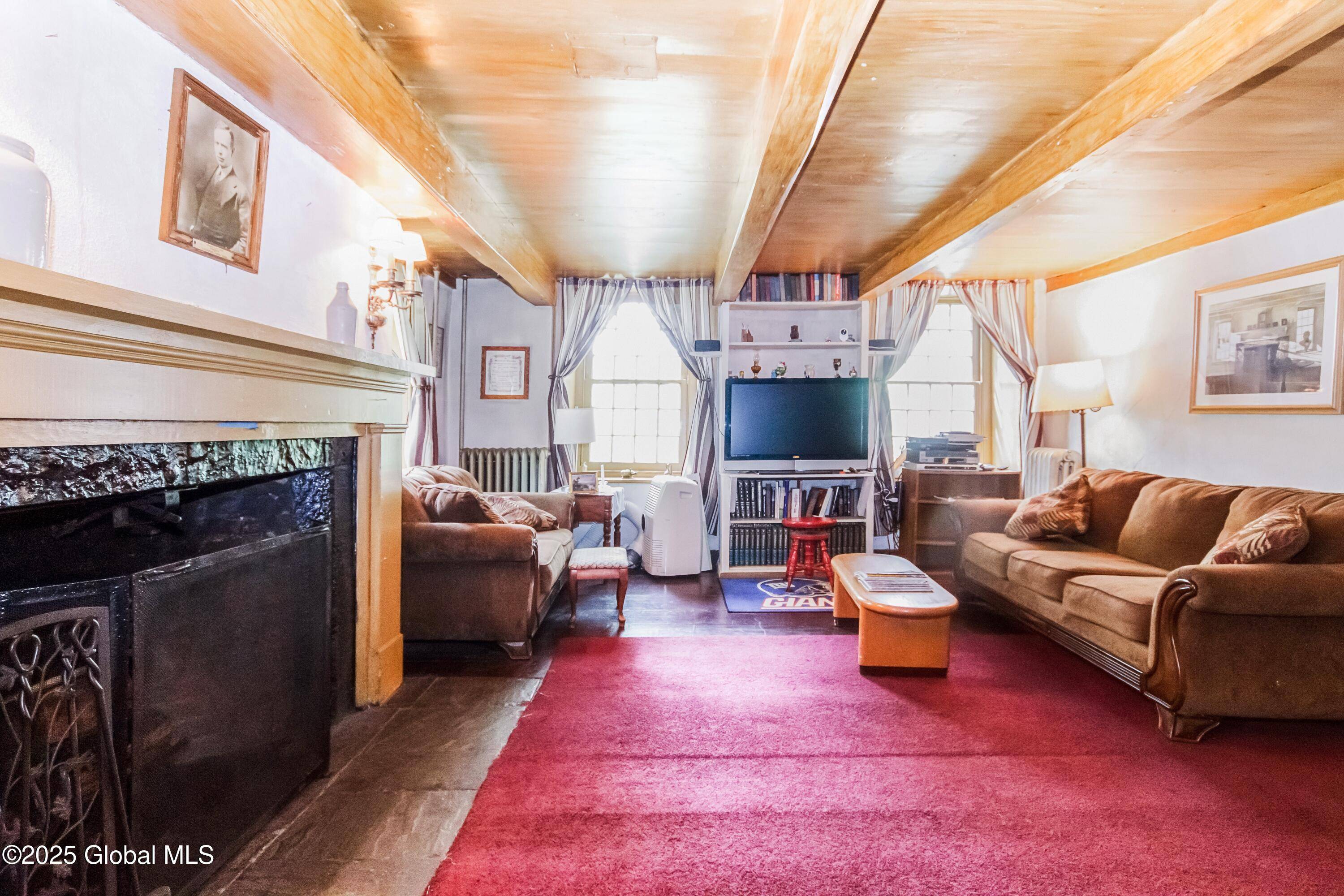 Saugerties, NY 12477,310 Old Kings Highway