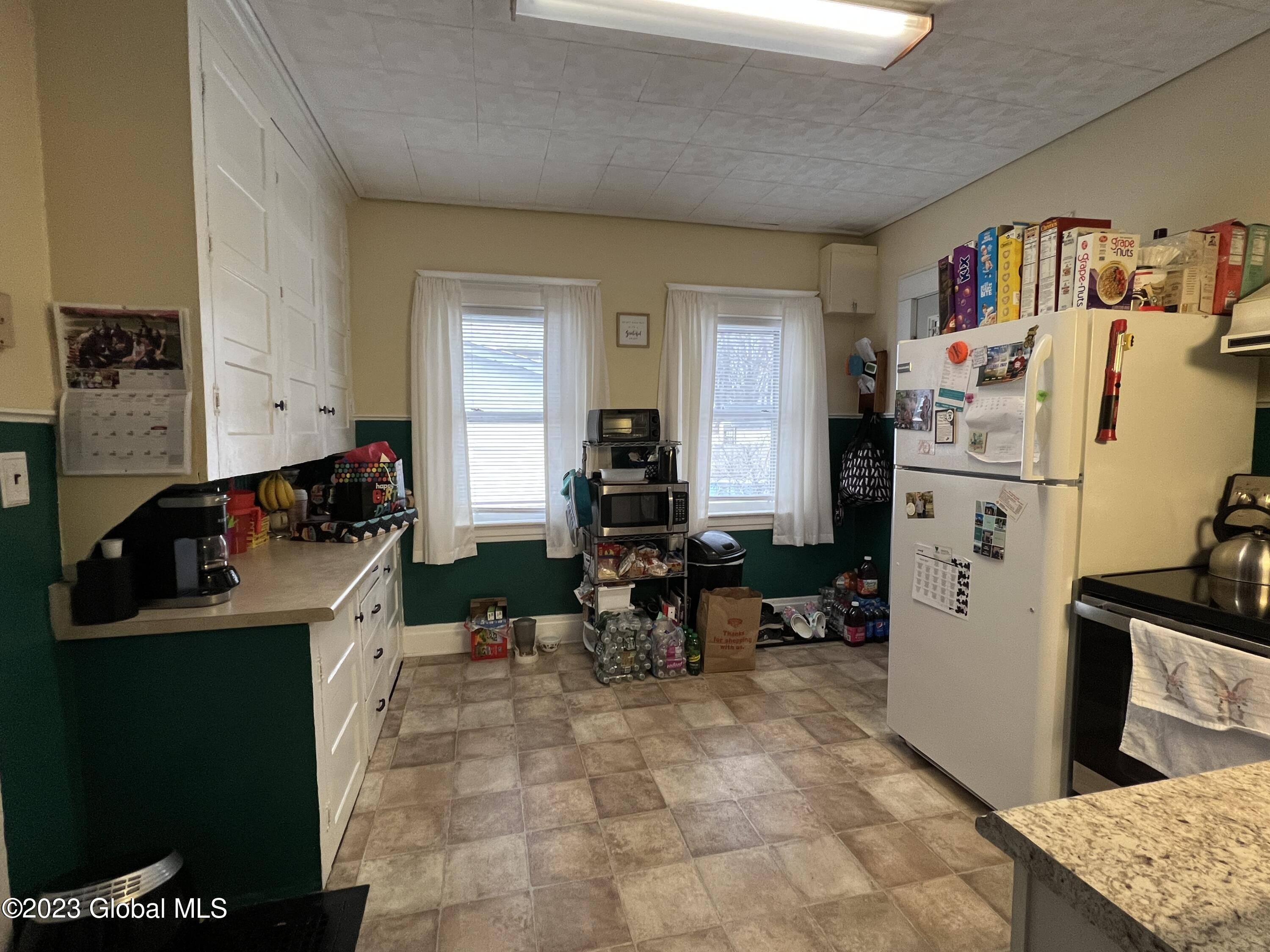 Glens Falls, NY 12801,68 W Notre Dame Street