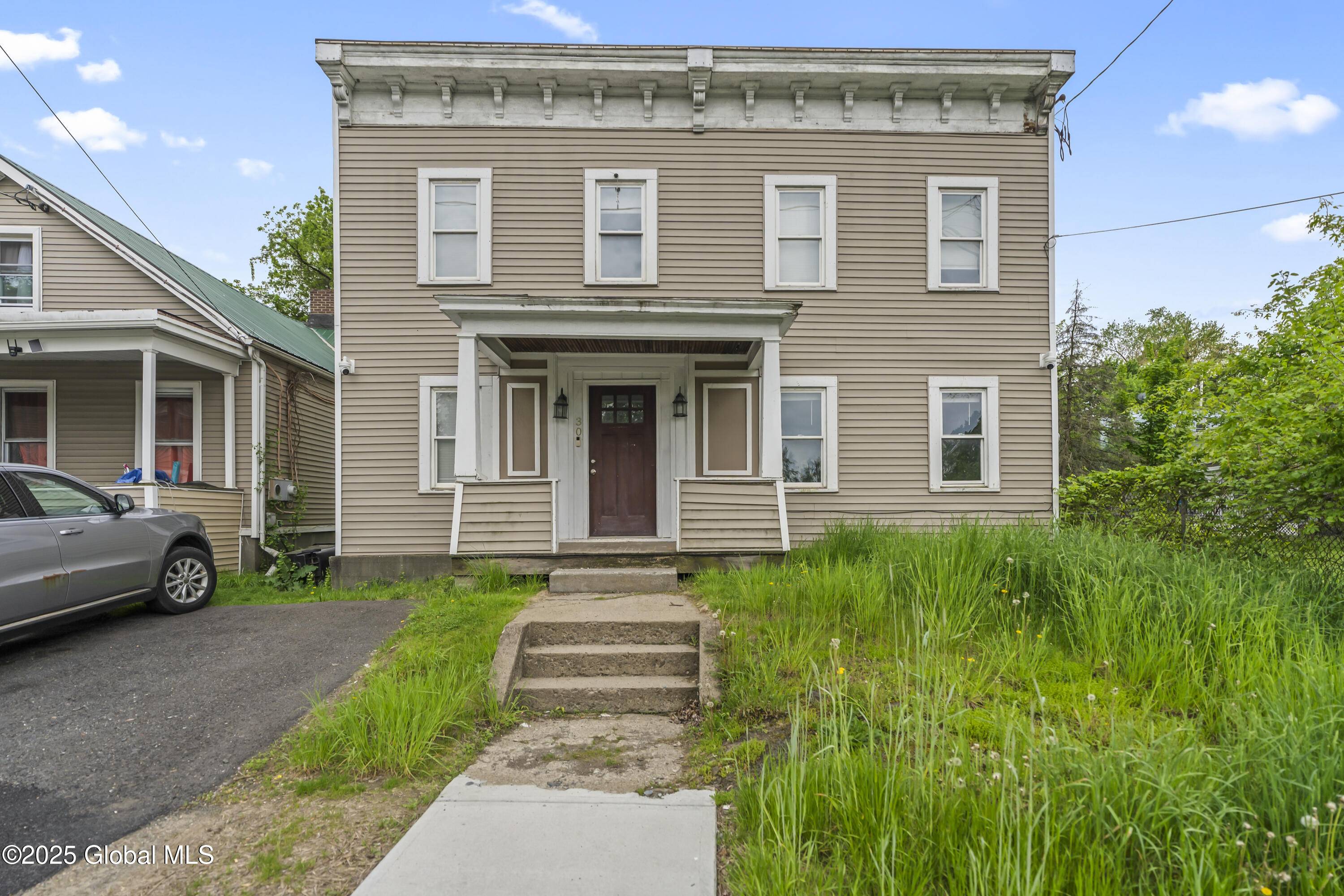 Troy, NY 12180,30 Campbell Avenue