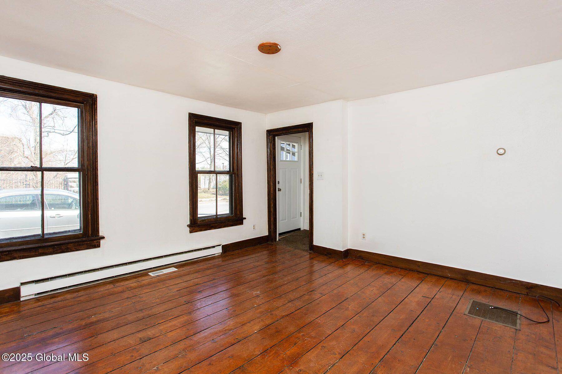 Saratoga Springs, Outside, NY 12866,55 S Franklin Street