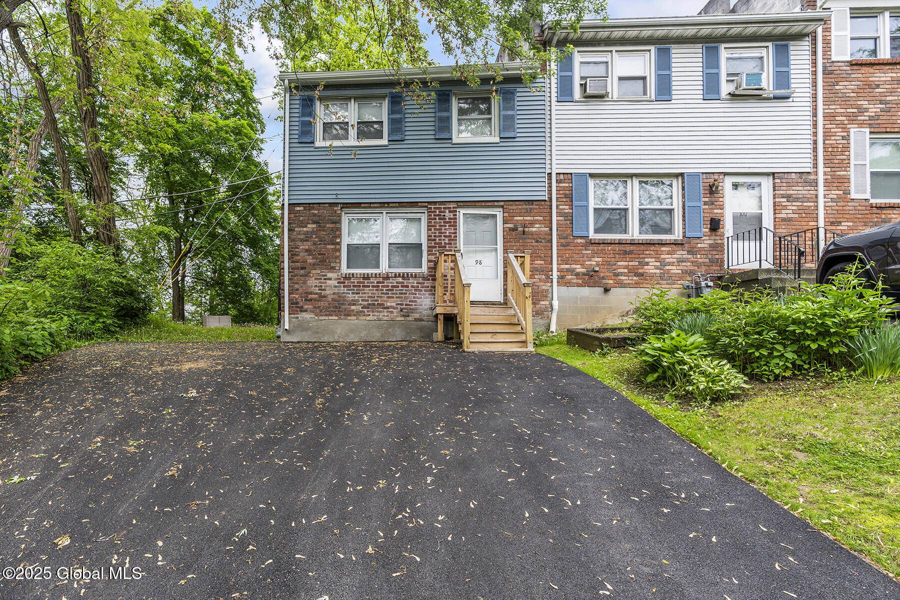 Albany, NY 12202,98 Mount Hope Drive