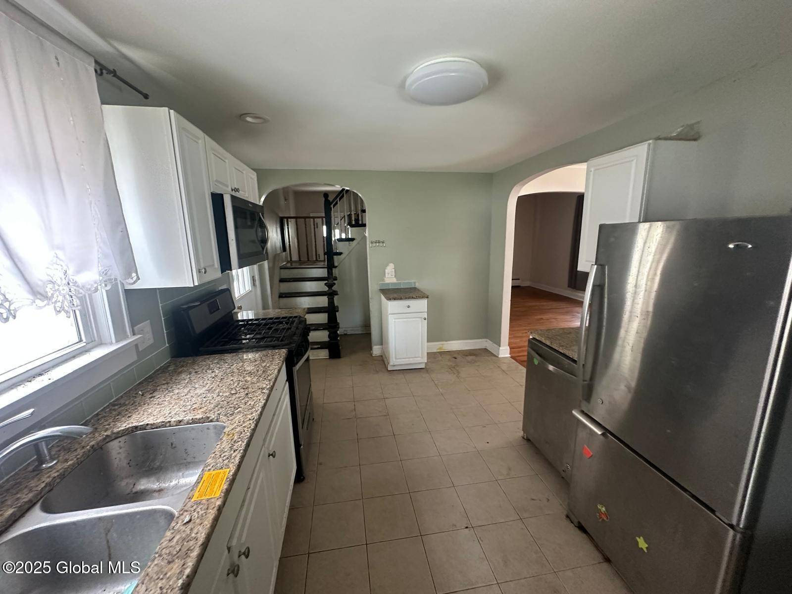 Watervliet, NY 12189,4 Ball Place