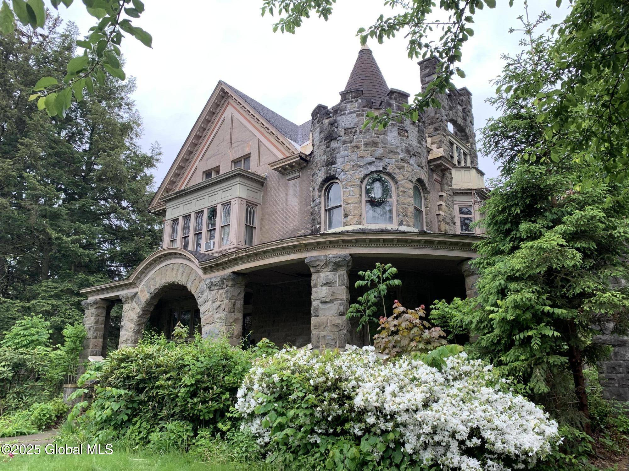 Schenectady, NY 12308,1077 University Place
