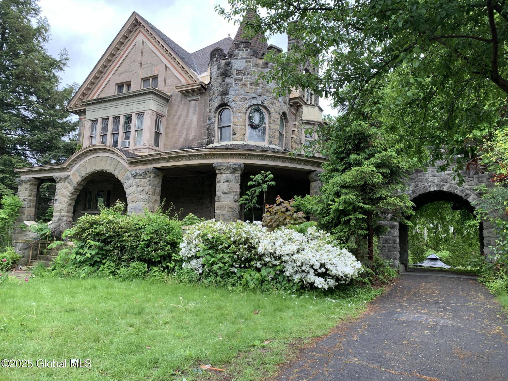 Schenectady, NY 12308,1077 University Place