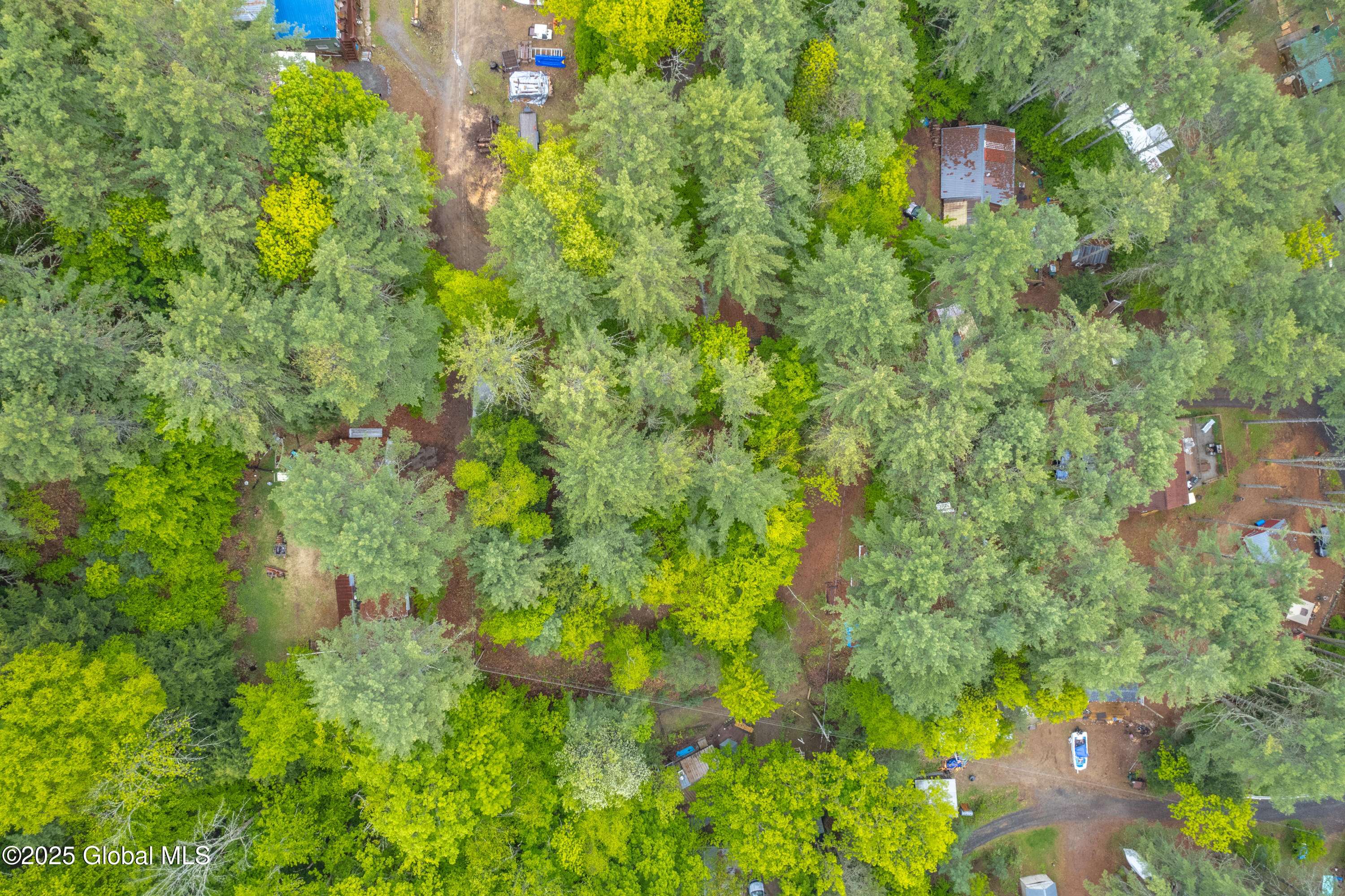 Edinburg, NY 12835,8 Crescent Drive