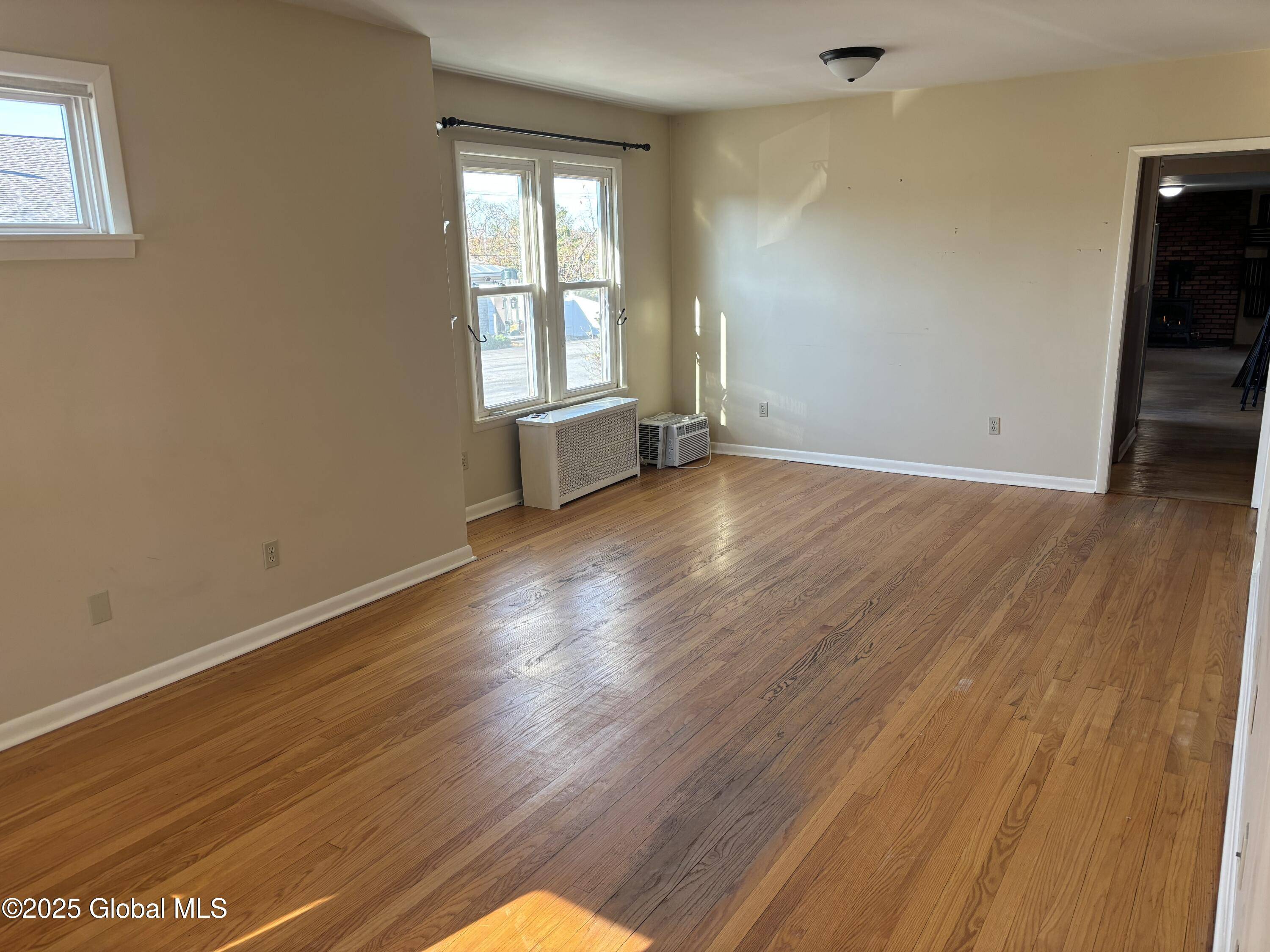 Schenectady, NY 12304,73 Garfield Avenue